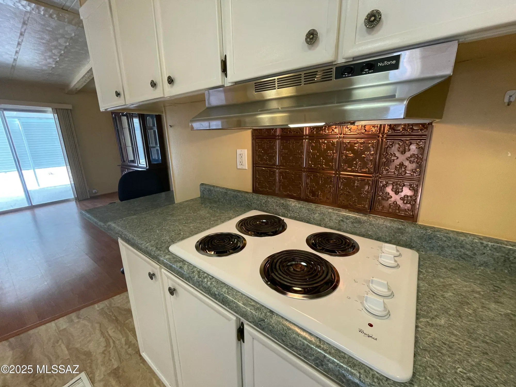 Property Slideshow image 9 of 51 | 240 w cumaro dr, Green Valley, AZ, 85614