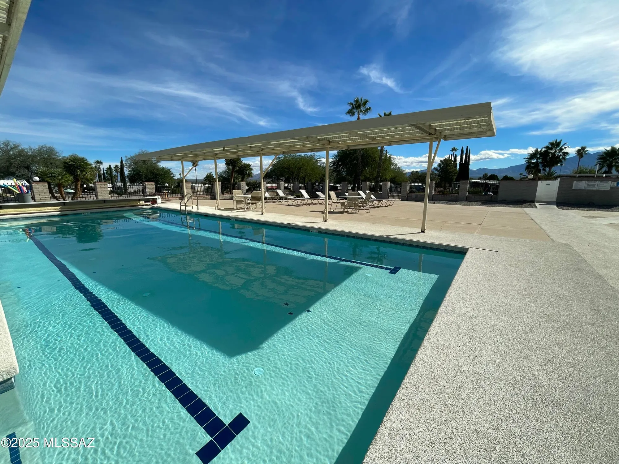 Property Slideshow image 42 of 51 | 240 w cumaro dr, Green Valley, AZ, 85614