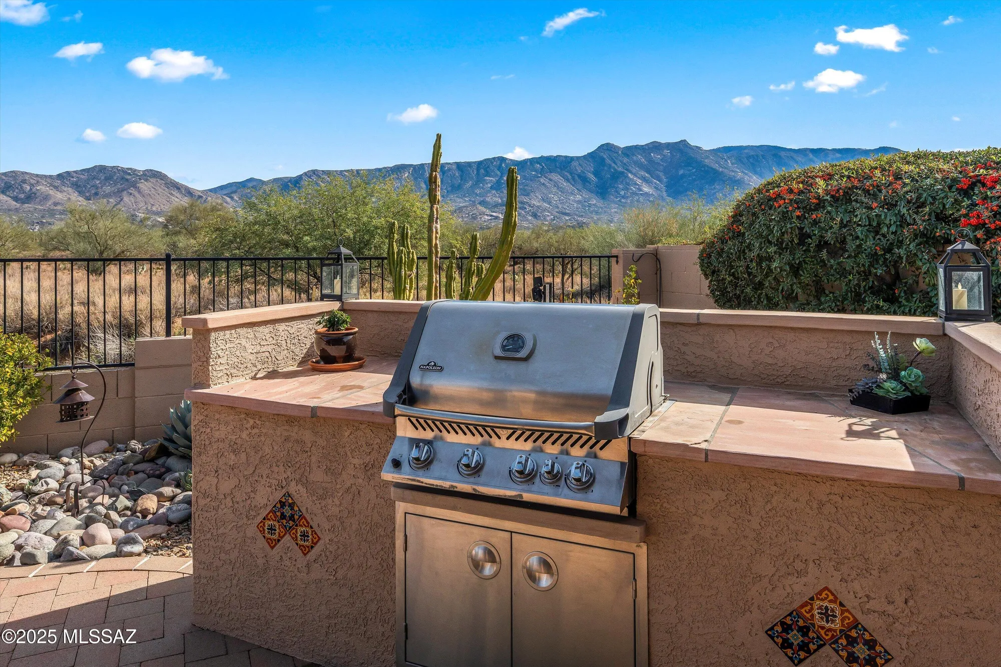 Property Slideshow image 36 of 40 | 39251 s lake crest dr, Tucson, AZ, 85739