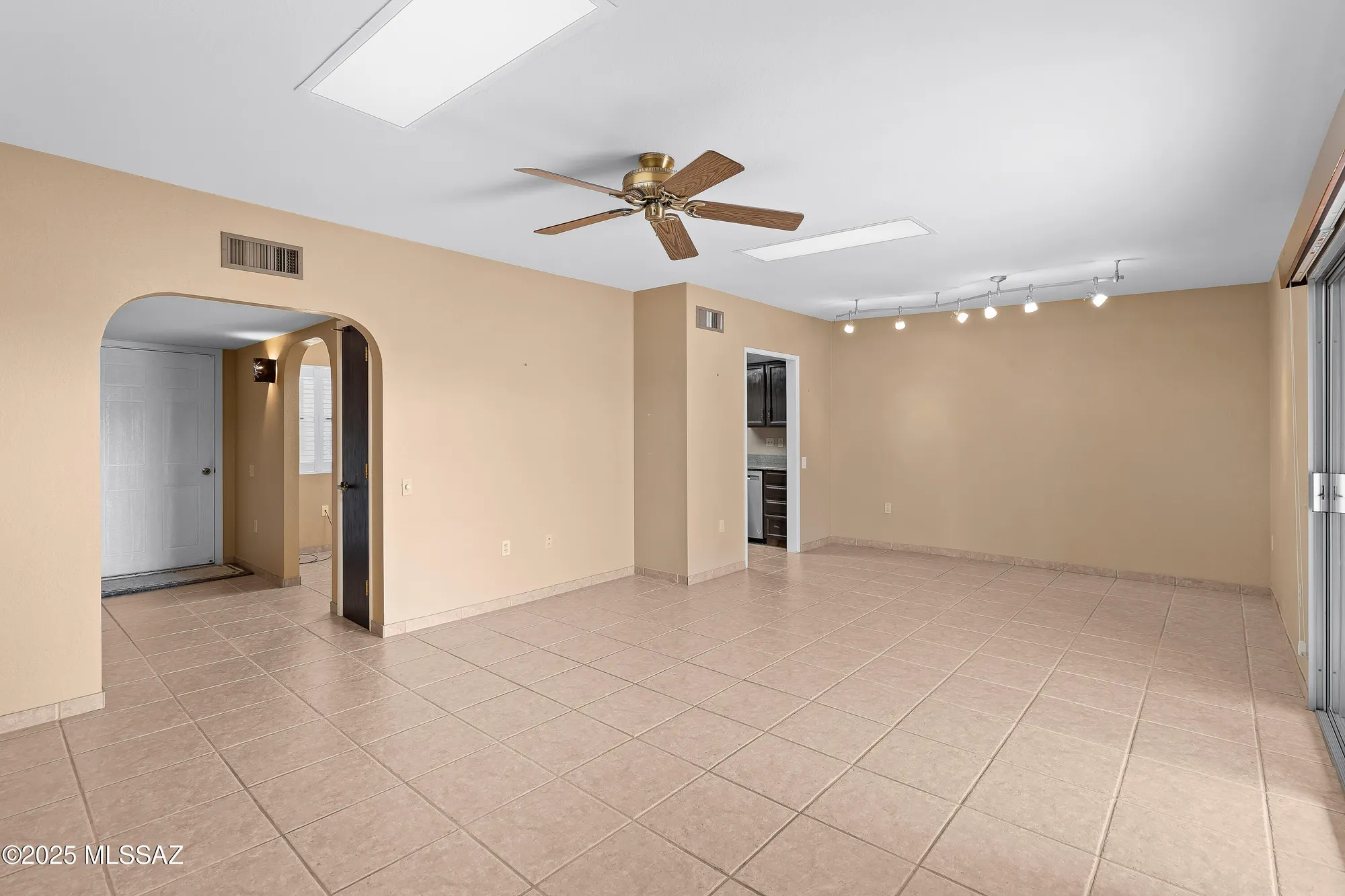 Property Slideshow image 18 of 43 | 1343 w calle madrid, Green Valley, AZ, 85622