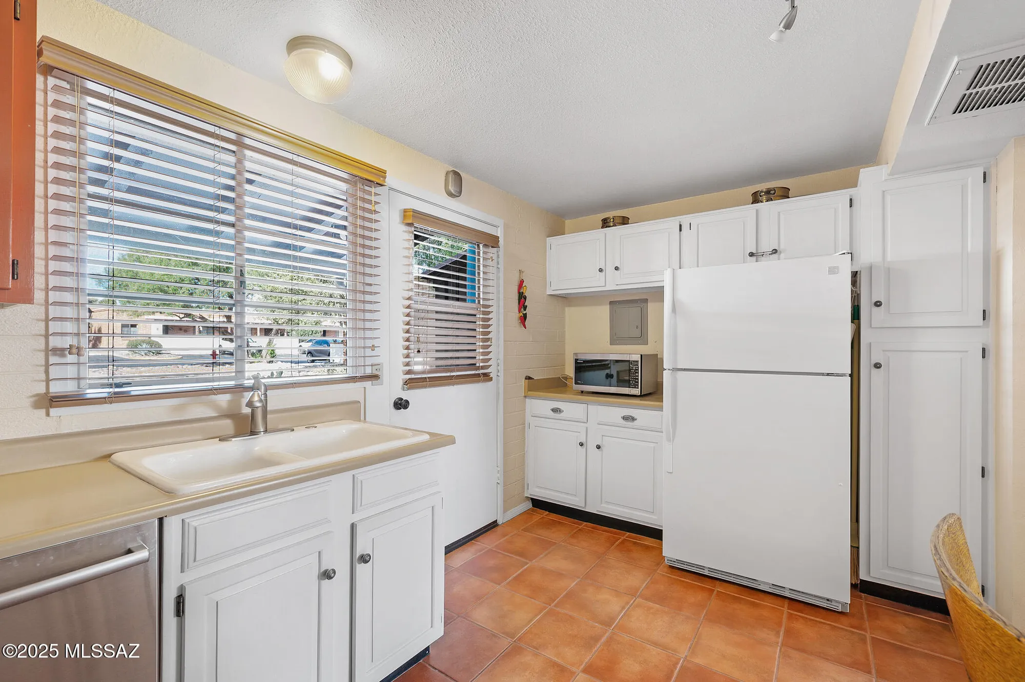 Property Slideshow image 10 of 19 | 246 s paseo pena, Green Valley, AZ, 85614