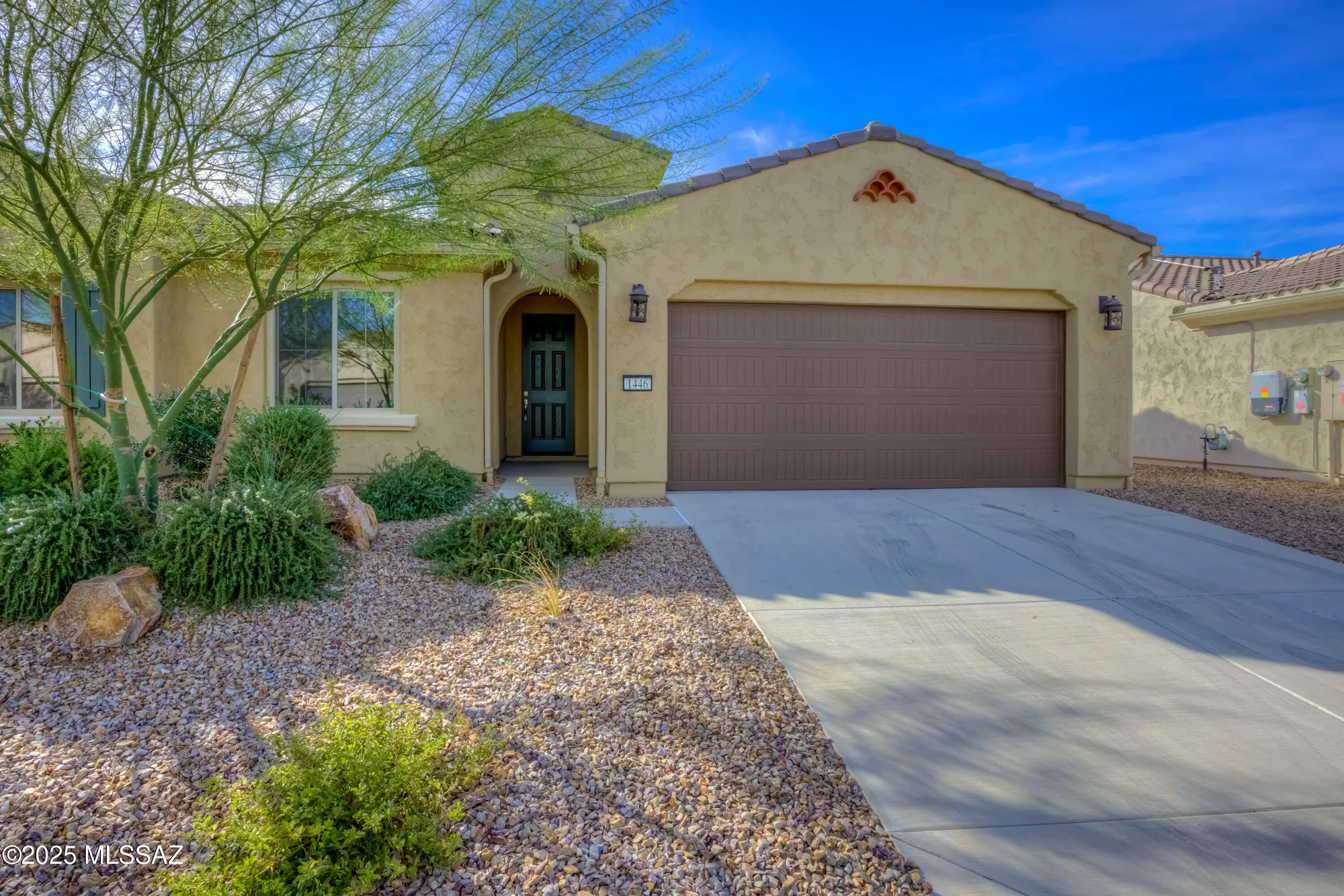 Property Slideshow image 3 of 36 | 1446 e blue granite dr, Green Valley, AZ, 85614