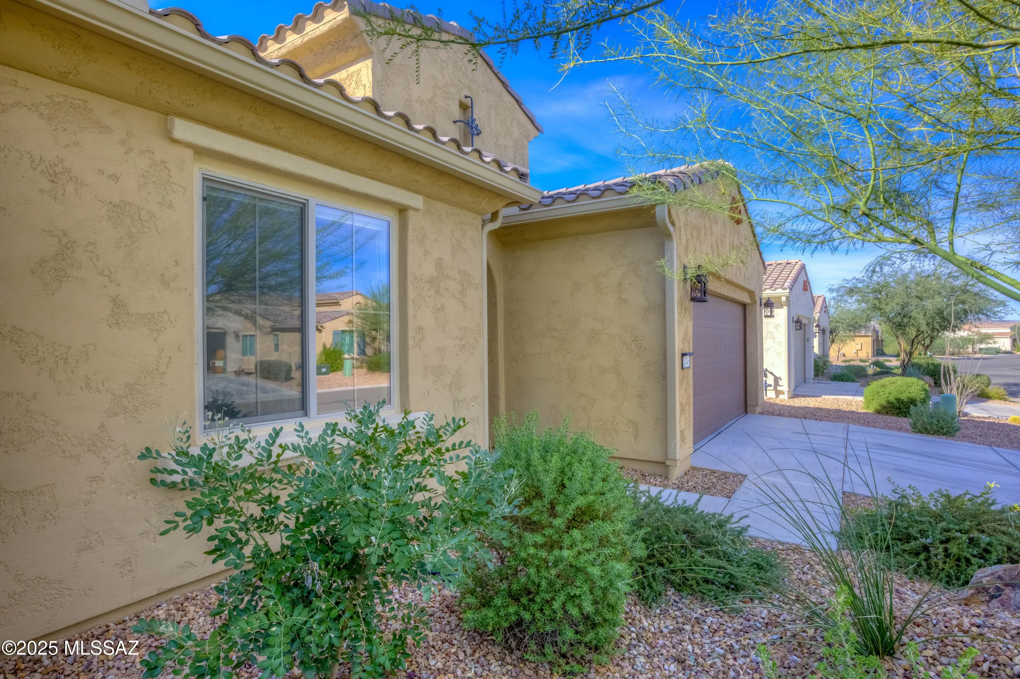 Property Slideshow image 4 of 36 | 1446 e blue granite dr, Green Valley, AZ, 85614