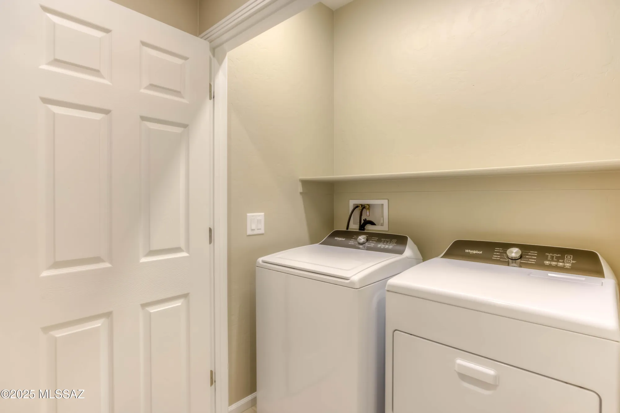 Property Slideshow image 7 of 36 | 1446 e blue granite dr, Green Valley, AZ, 85614