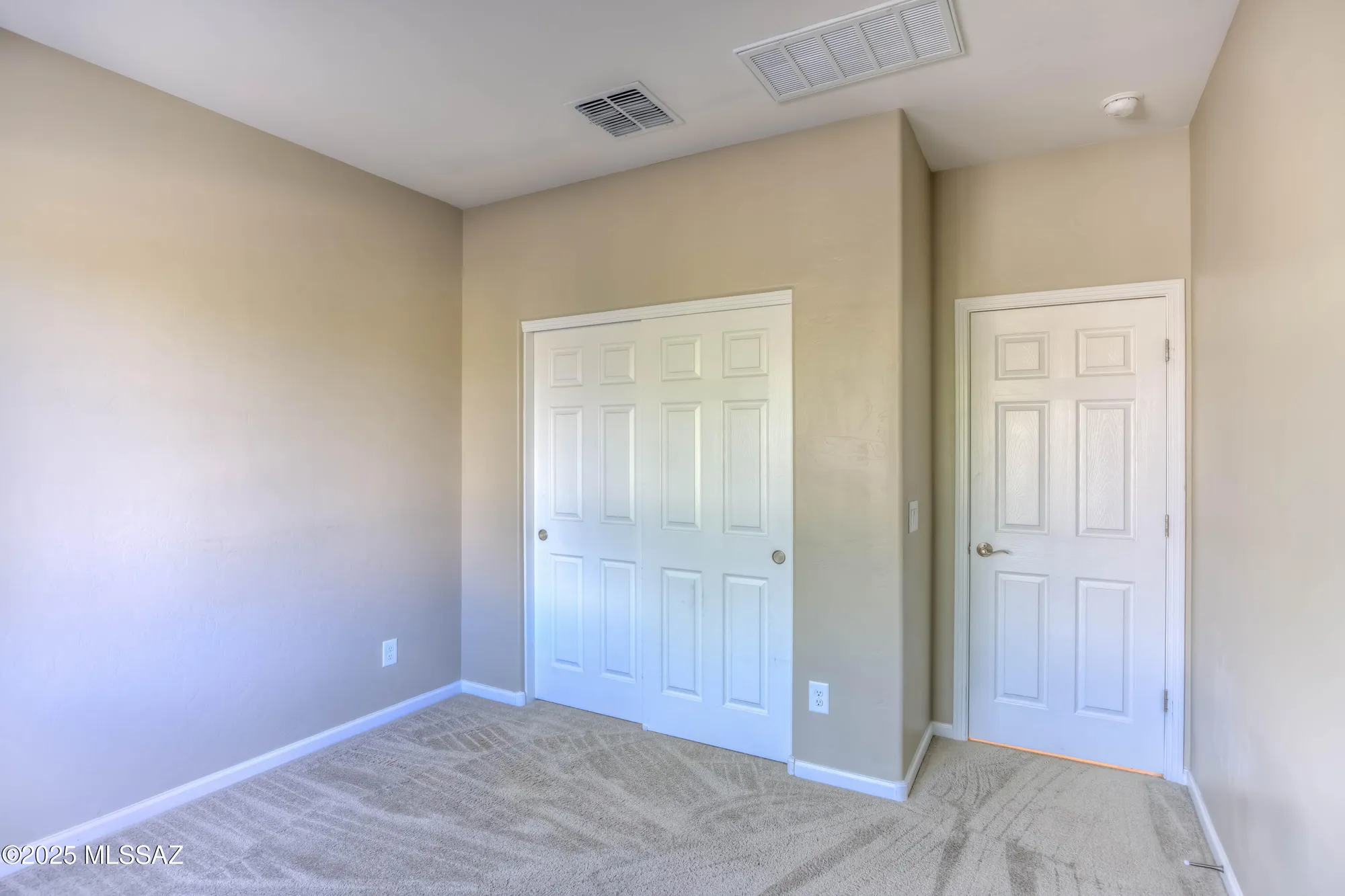 Property Slideshow image 10 of 36 | 1446 e blue granite dr, Green Valley, AZ, 85614