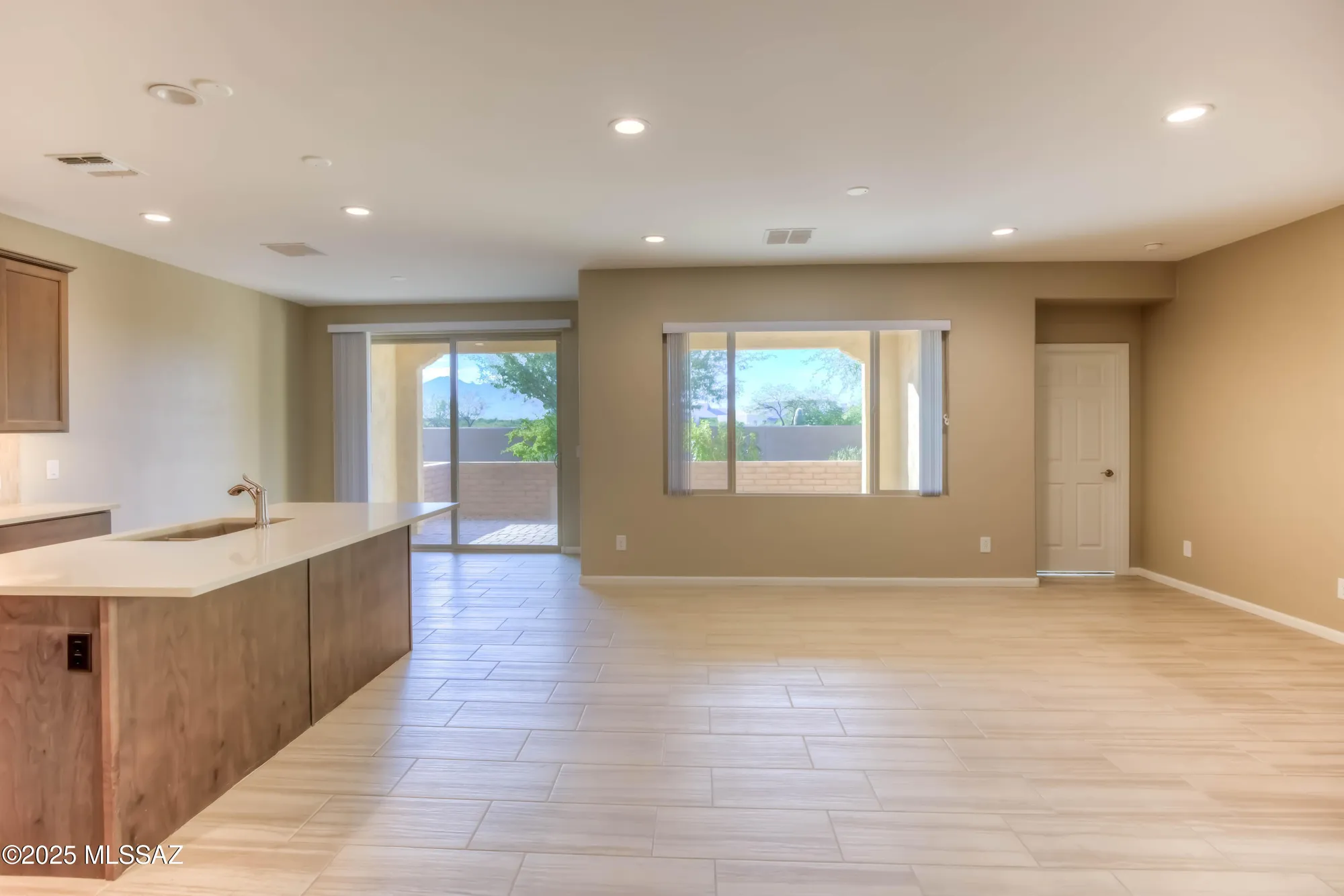 Property Slideshow image 11 of 36 | 1446 e blue granite dr, Green Valley, AZ, 85614