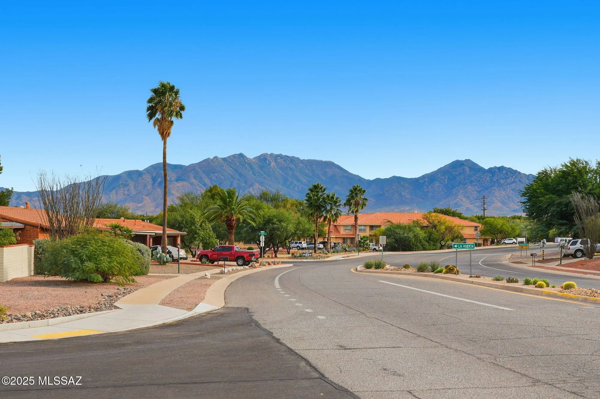 Property Slideshow image 43 of 45 | 1041 s abrego dr, Green Valley, AZ, 85614