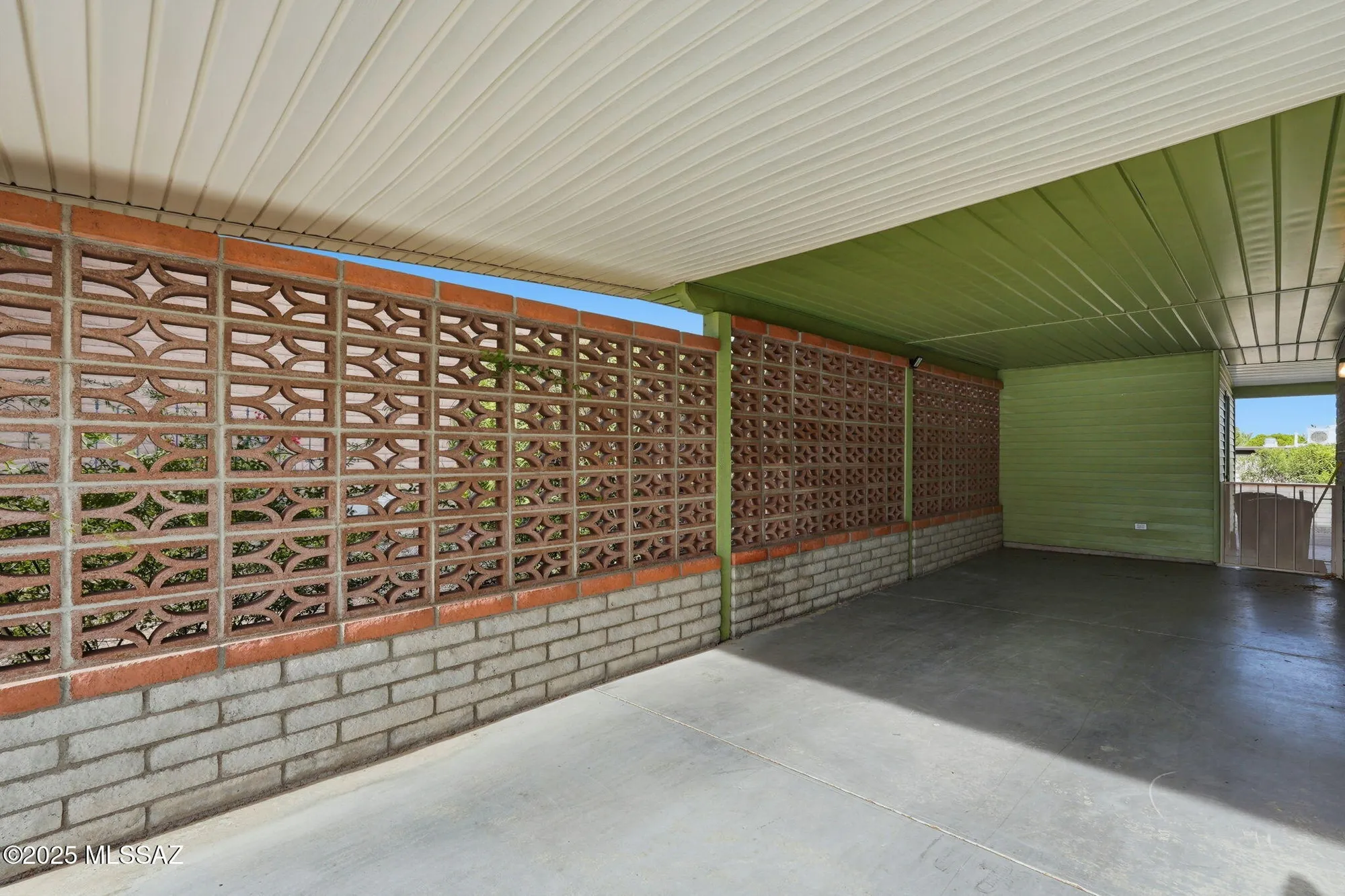 Property Slideshow image 38 of 45 | 1041 s abrego dr, Green Valley, AZ, 85614