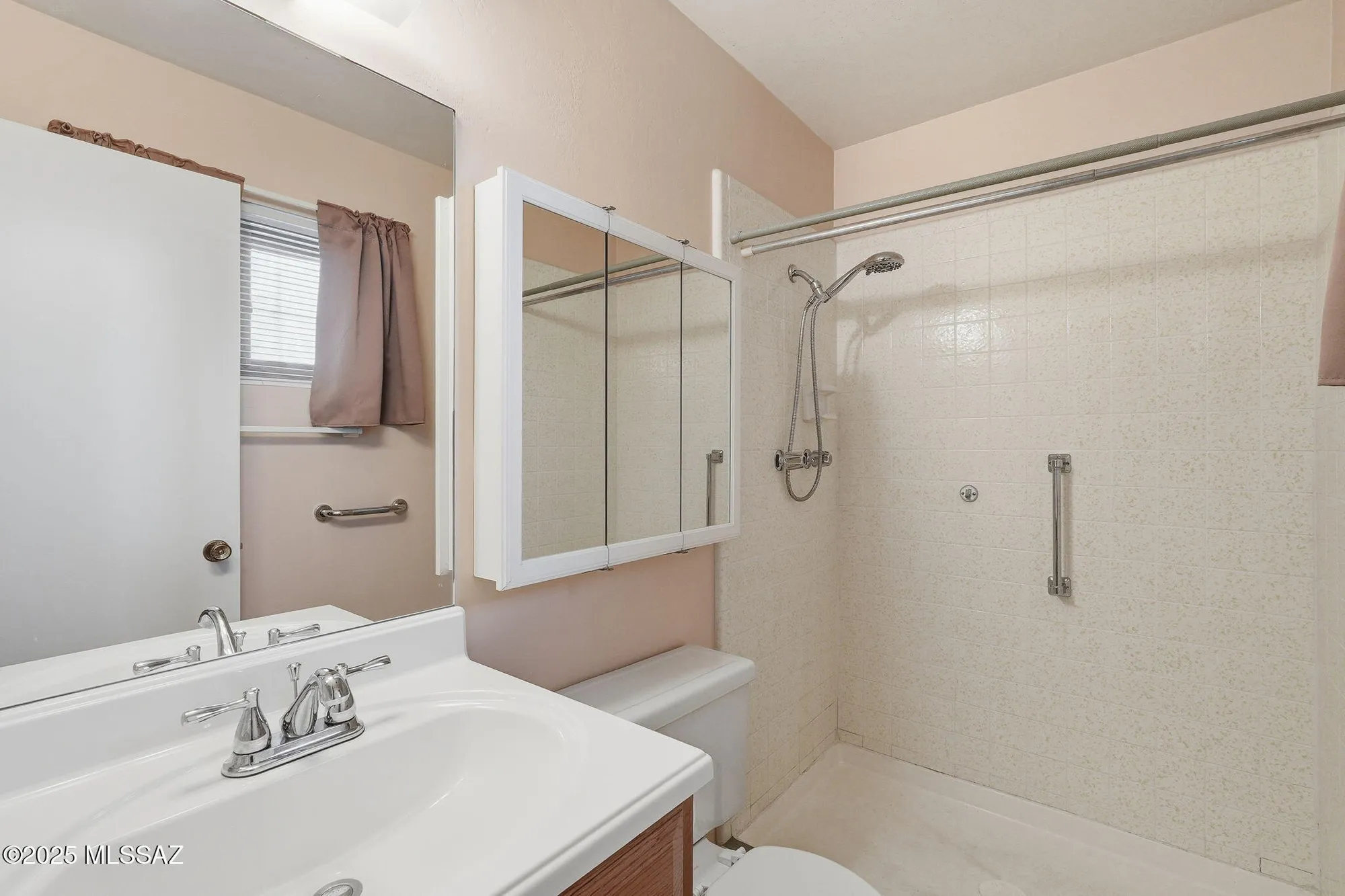 Property Slideshow image 25 of 45 | 1041 s abrego dr, Green Valley, AZ, 85614