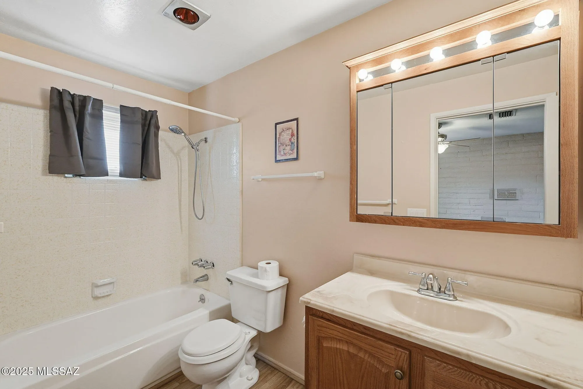 Property Slideshow image 28 of 45 | 1041 s abrego dr, Green Valley, AZ, 85614