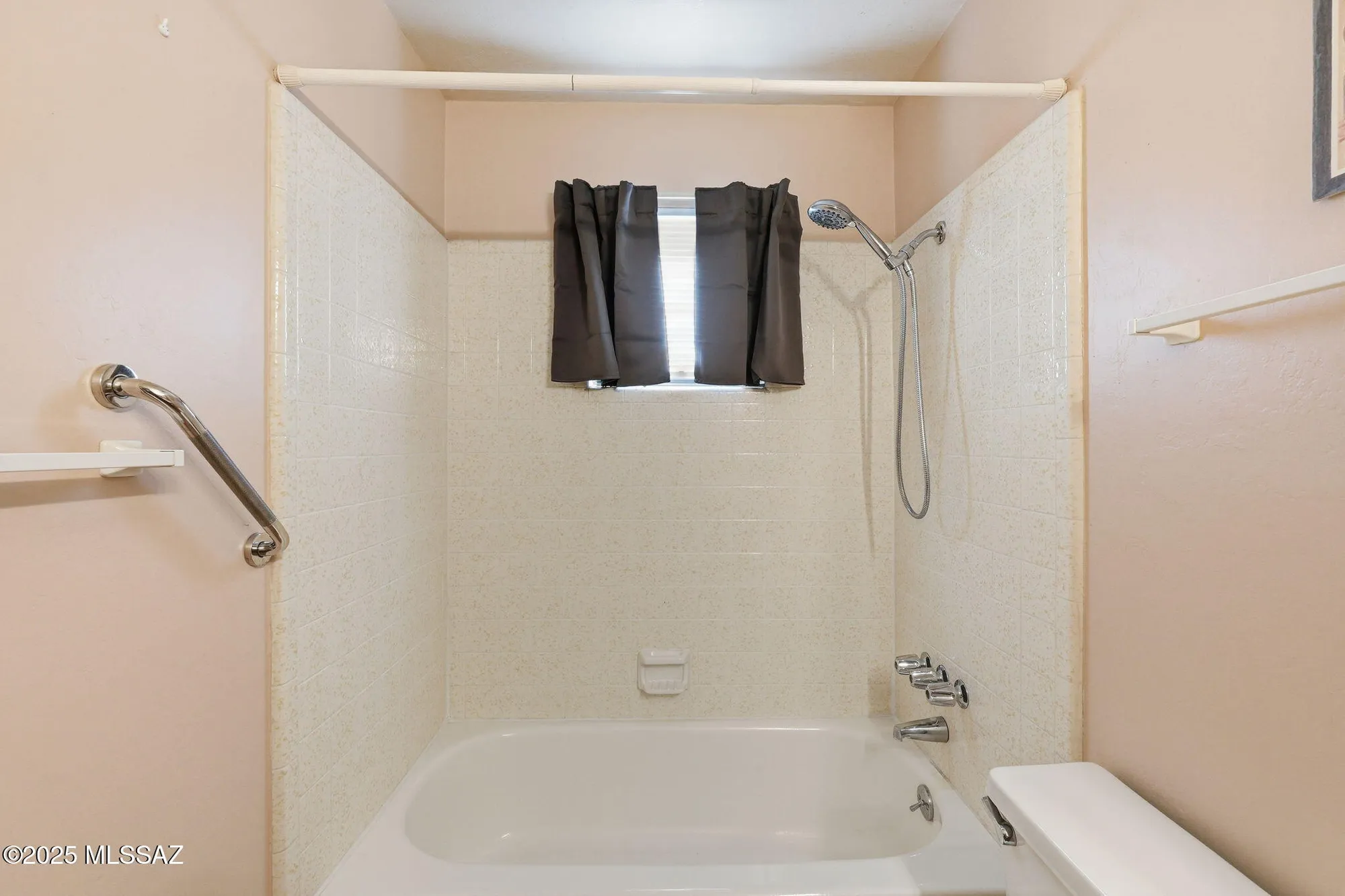 Property Slideshow image 29 of 45 | 1041 s abrego dr, Green Valley, AZ, 85614