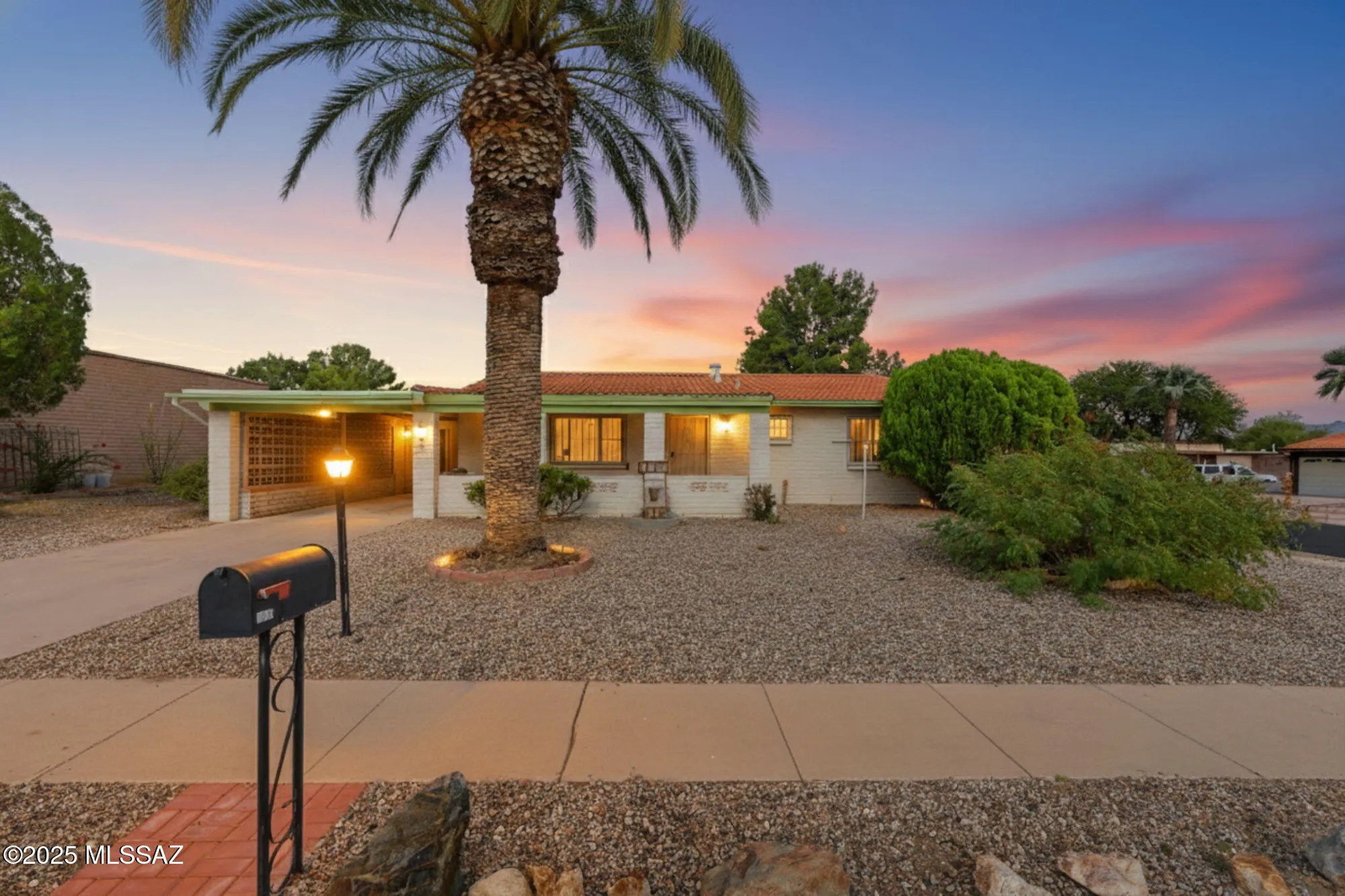 Property Slideshow image 1 of 45 | 1041 s abrego dr, Green Valley, AZ, 85614