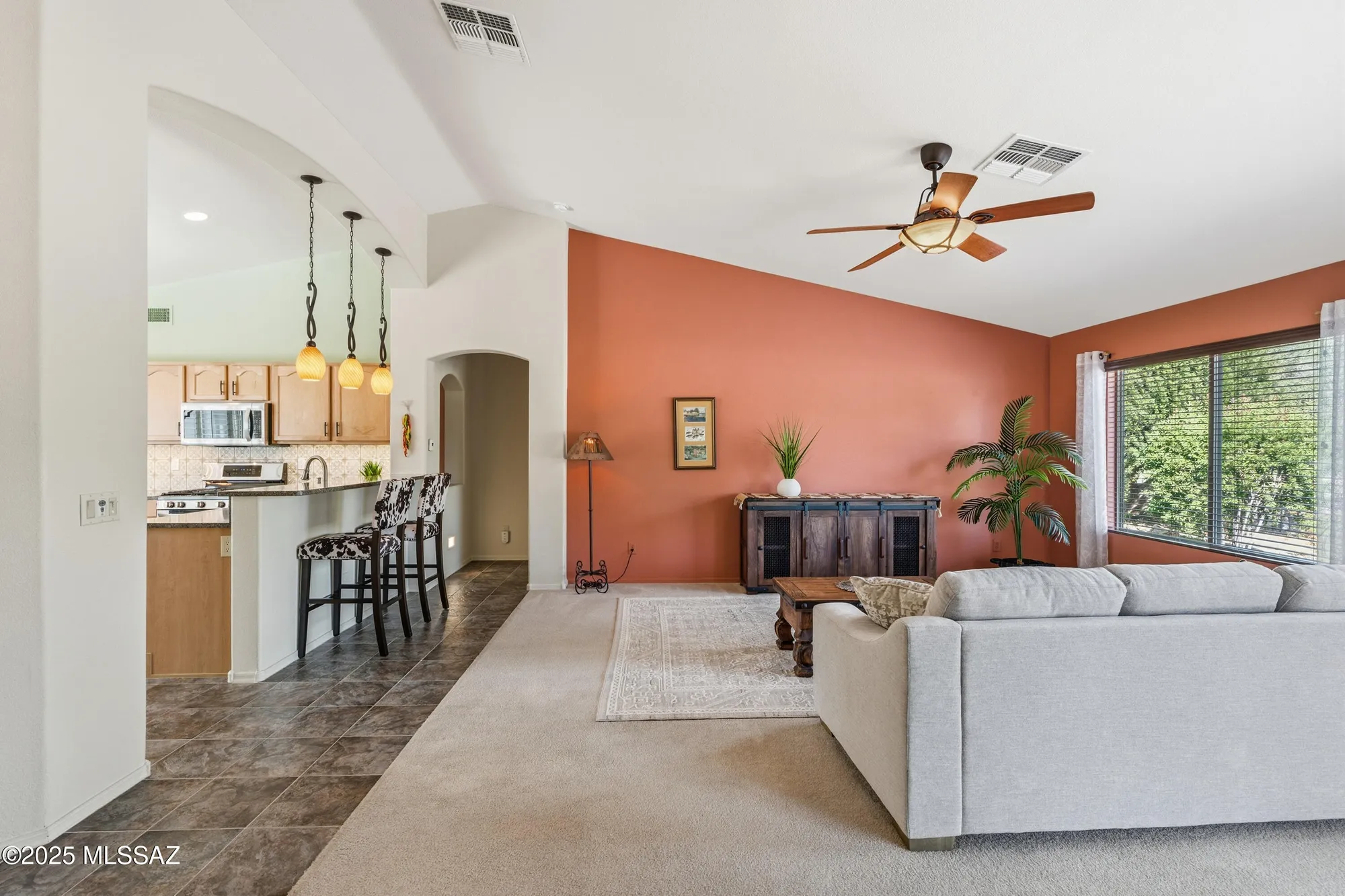 Property Slideshow image 13 of 44 | 2641 e glen canyon rd, Green Valley, AZ, 85614