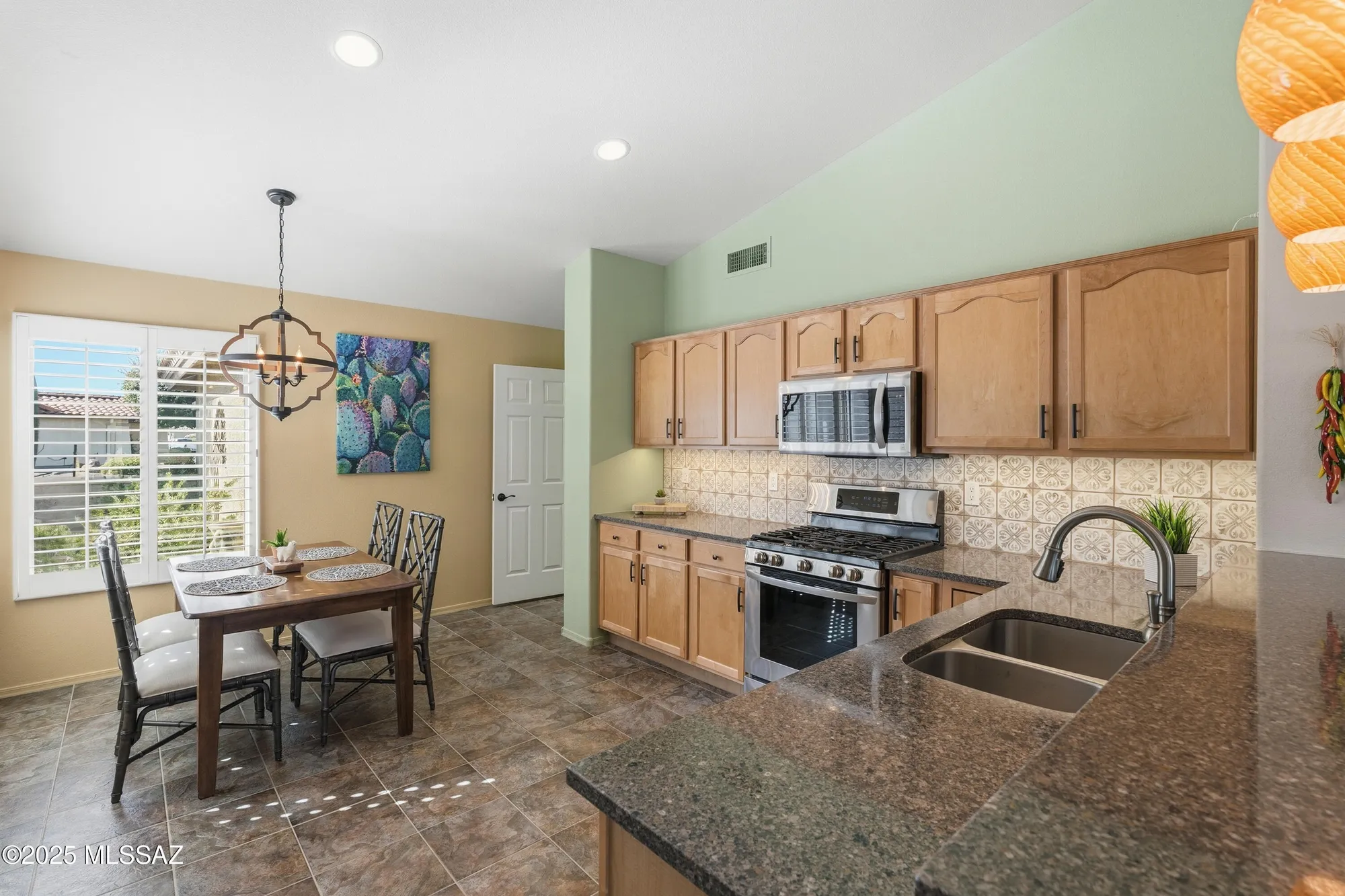 Property Slideshow image 19 of 44 | 2641 e glen canyon rd, Green Valley, AZ, 85614