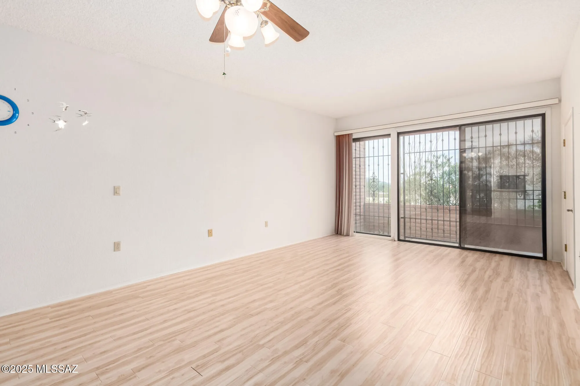 Property Slideshow image 6 of 35 | 1761 w dalehaven cir, Tucson, AZ, 85704