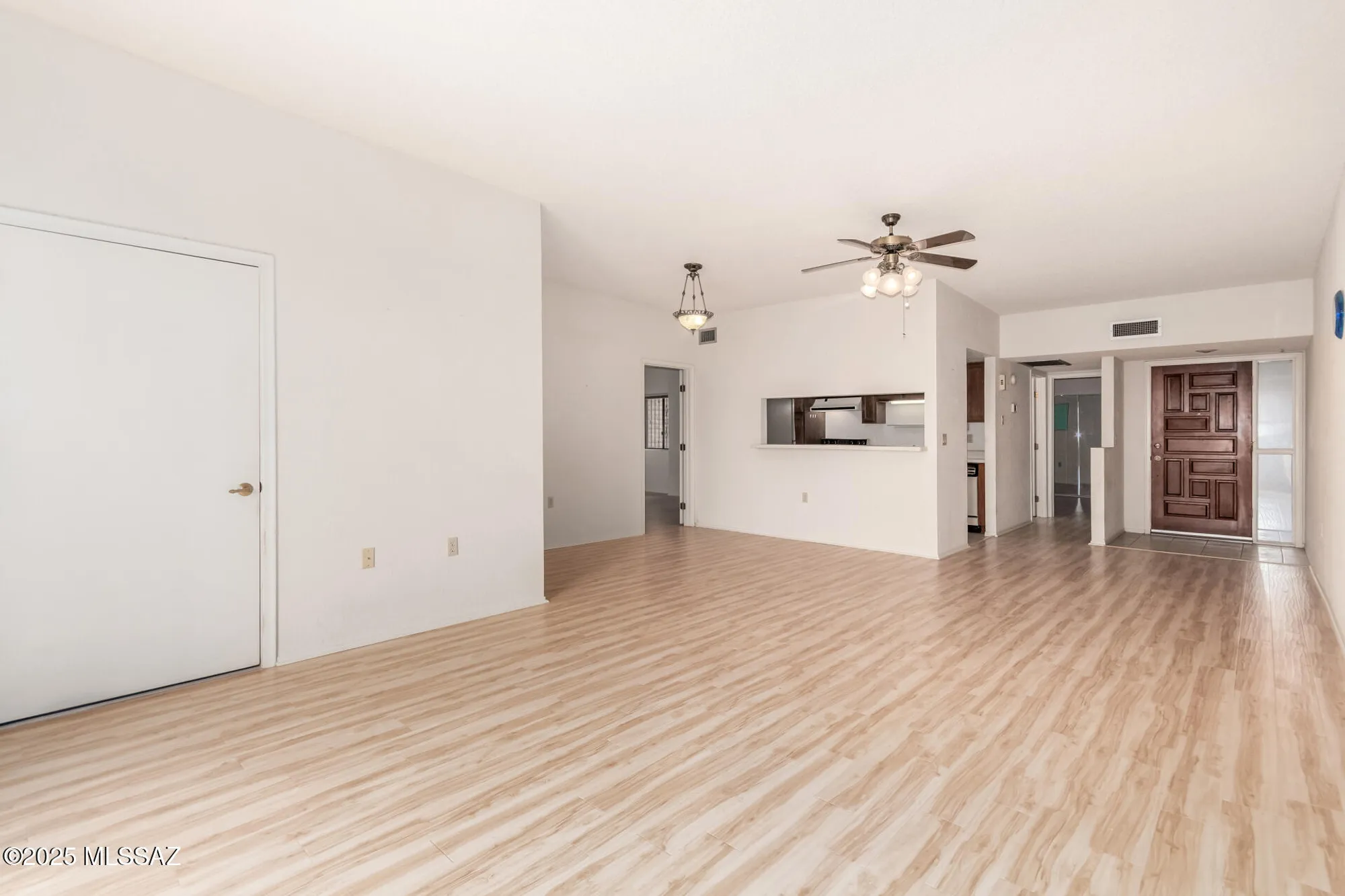 Property Slideshow image 7 of 35 | 1761 w dalehaven cir, Tucson, AZ, 85704