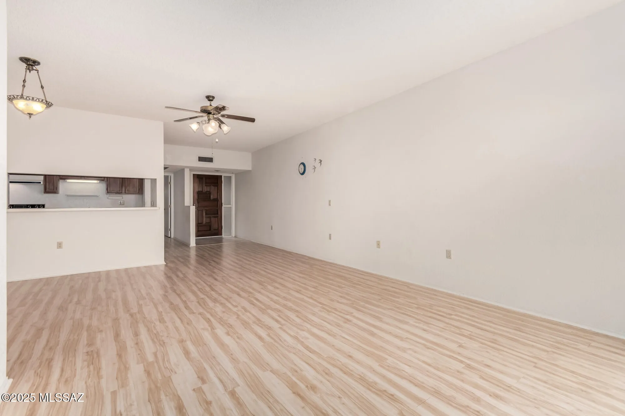 Property Slideshow image 8 of 35 | 1761 w dalehaven cir, Tucson, AZ, 85704