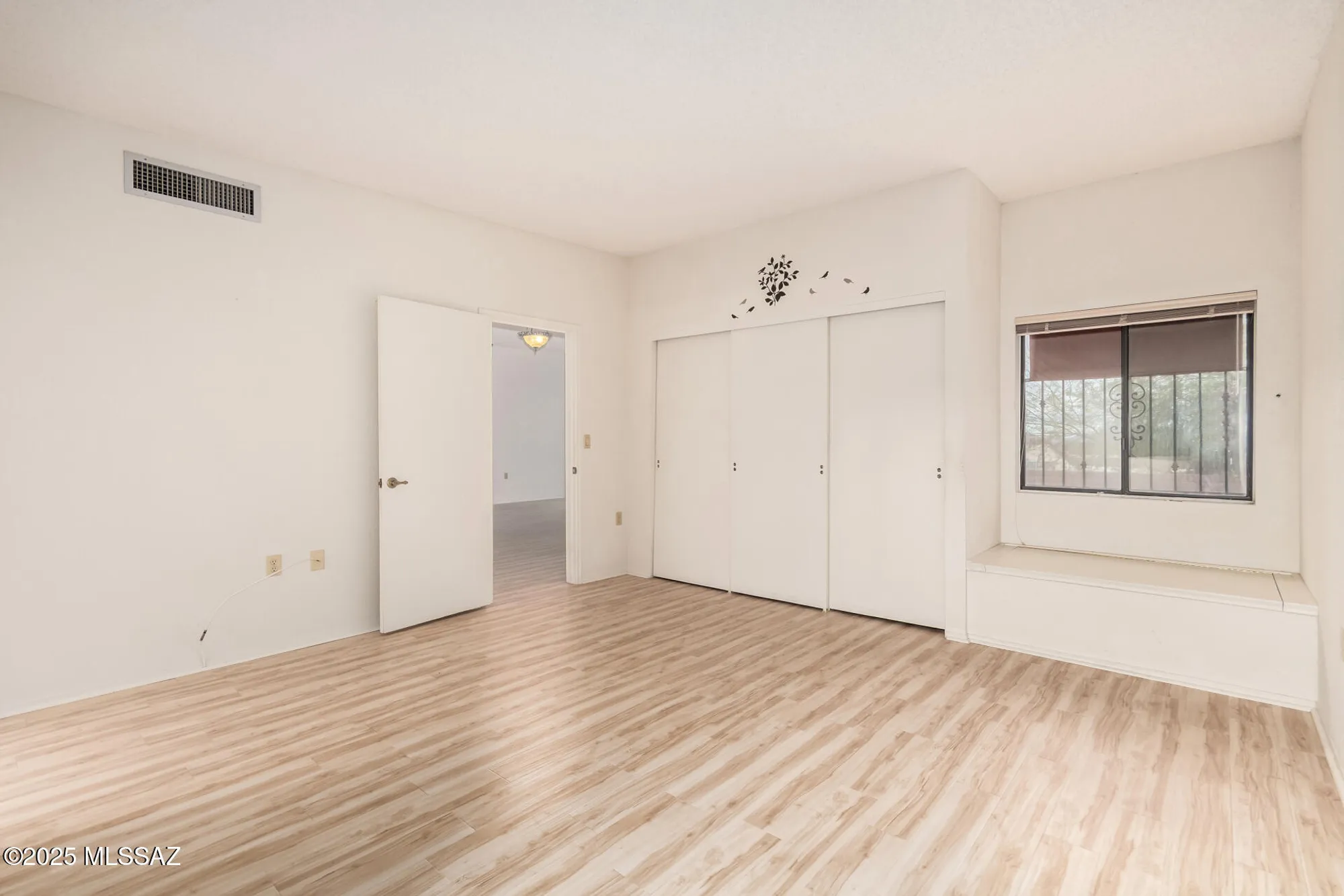 Property Slideshow image 16 of 35 | 1761 w dalehaven cir, Tucson, AZ, 85704