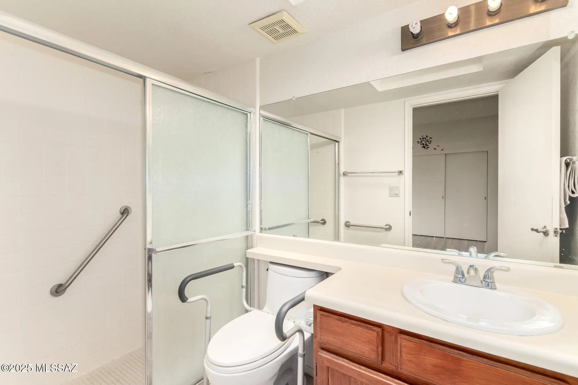 Property Slideshow image 20 of 35 | 1761 w dalehaven cir, Tucson, AZ, 85704