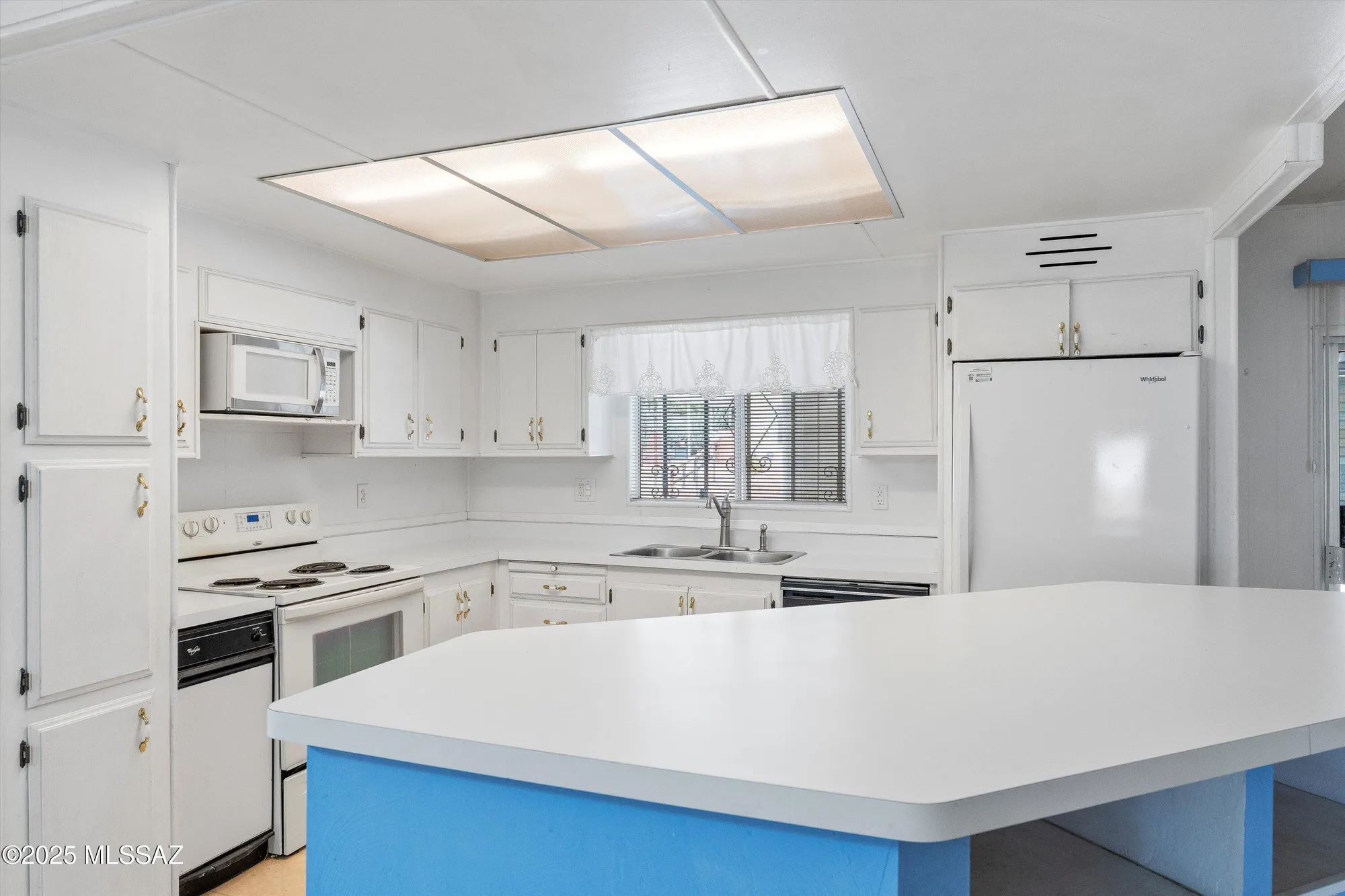 Property Slideshow image 12 of 39 | 278 w mora dr, Green Valley, AZ, 85614