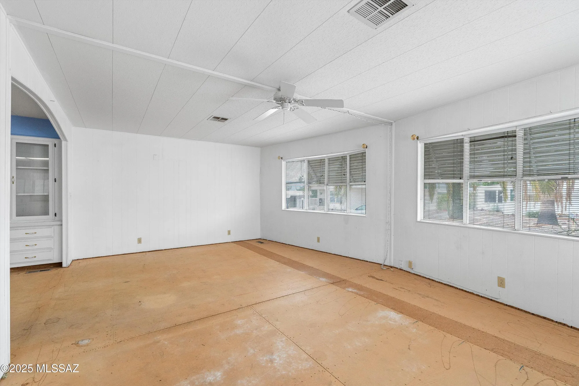 Property Slideshow image 7 of 39 | 278 w mora dr, Green Valley, AZ, 85614