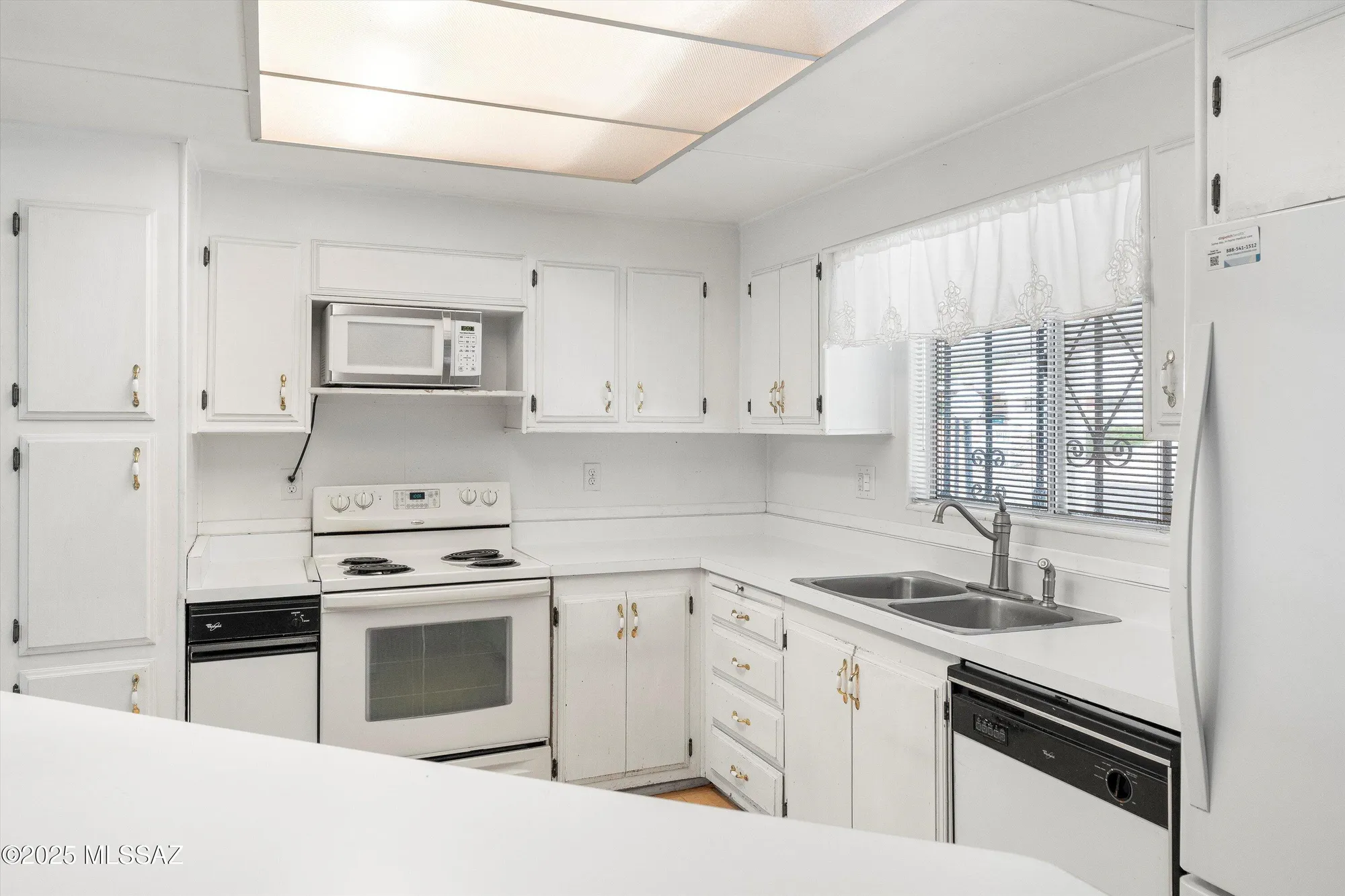 Property Slideshow image 14 of 39 | 278 w mora dr, Green Valley, AZ, 85614