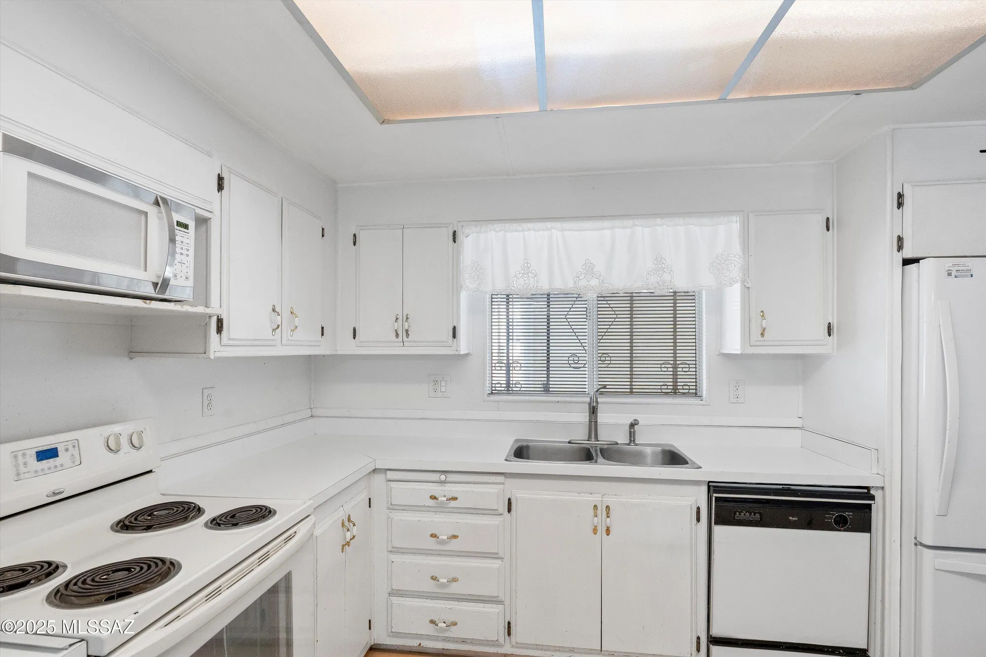 Property Slideshow image 15 of 39 | 278 w mora dr, Green Valley, AZ, 85614