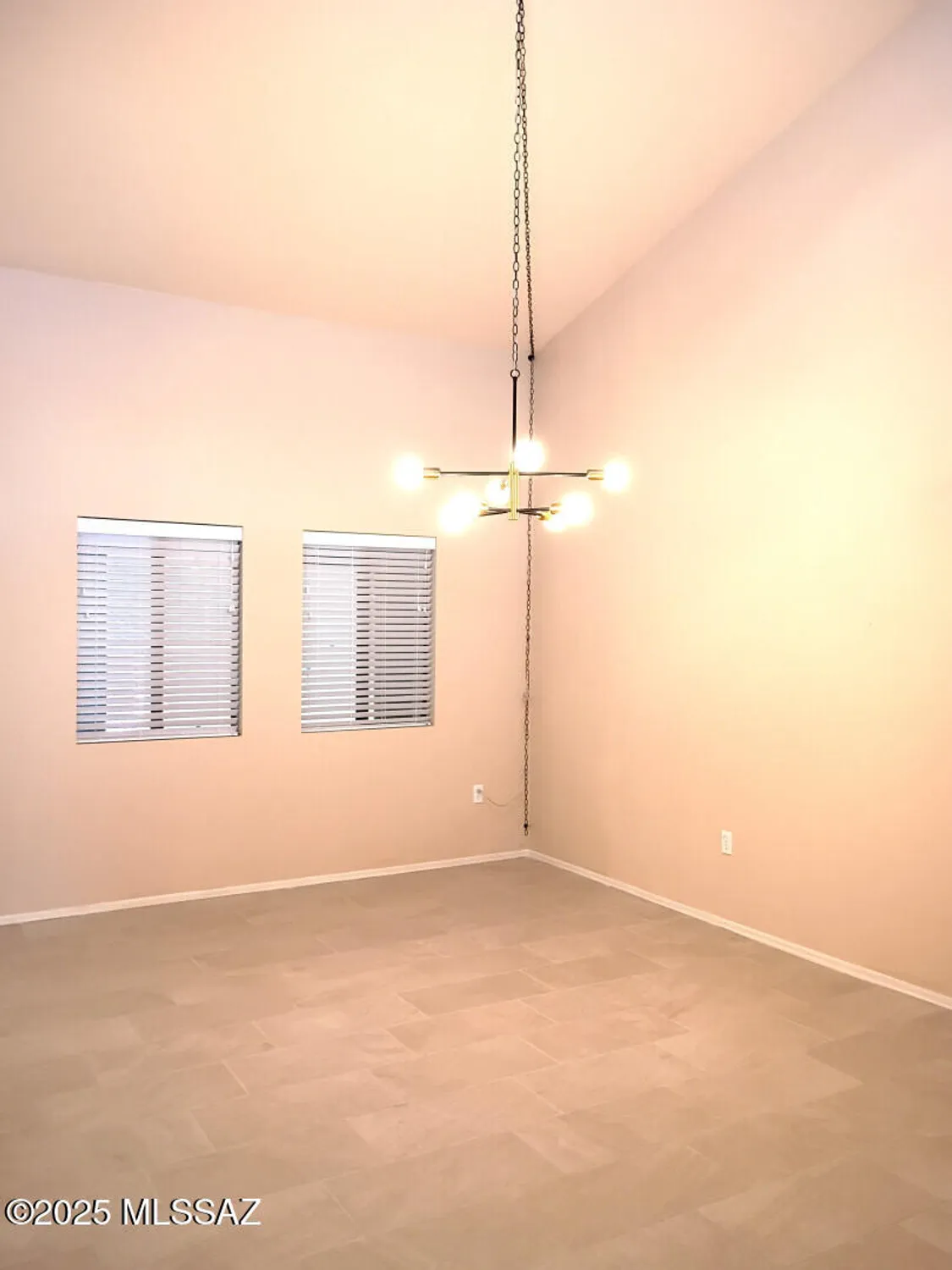 Property Slideshow image 5 of 35 | 143 n crescent bell dr, Green Valley, AZ, 85614