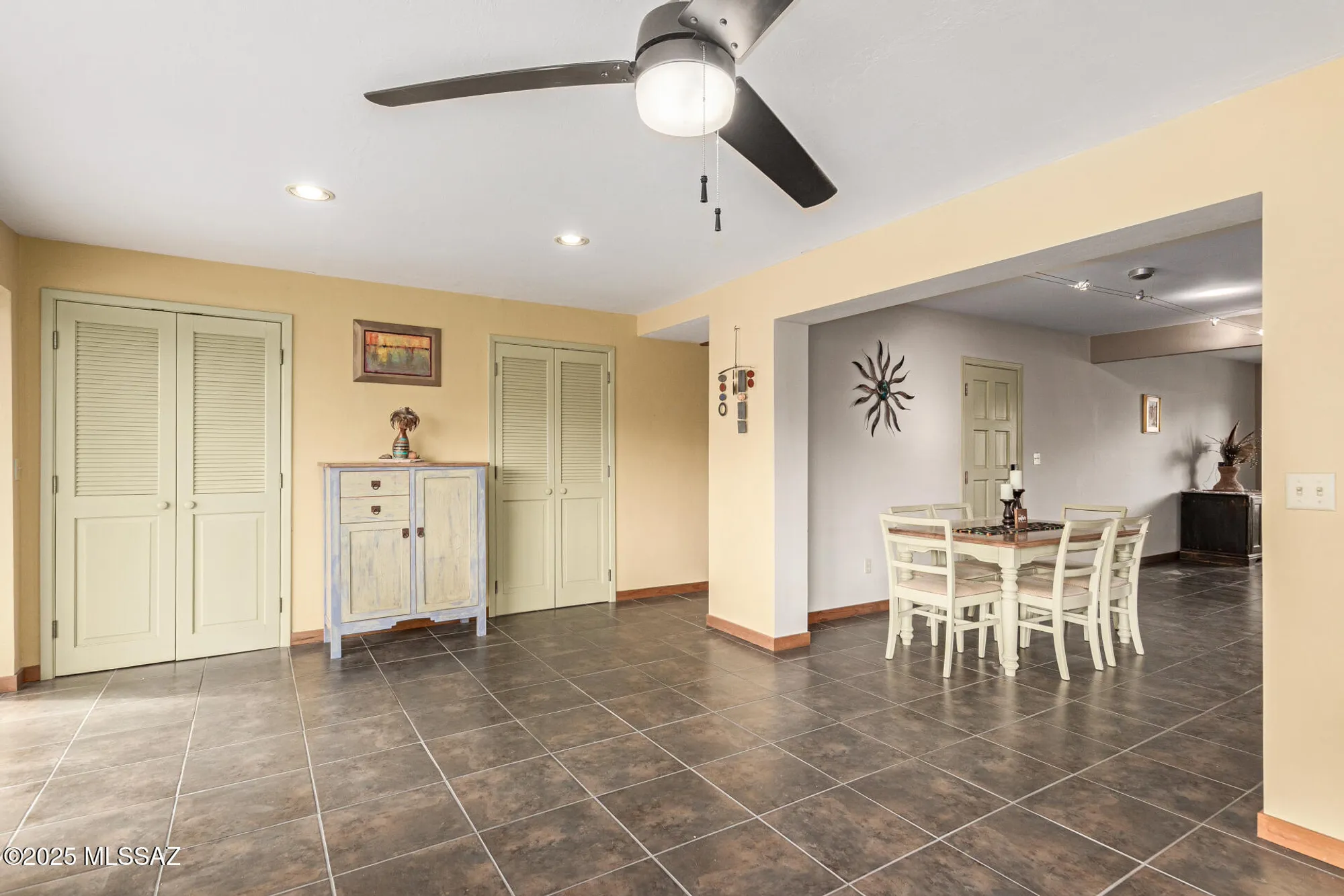 Property Slideshow image 13 of 41 | 212 e la espina, Green Valley, AZ, 85614