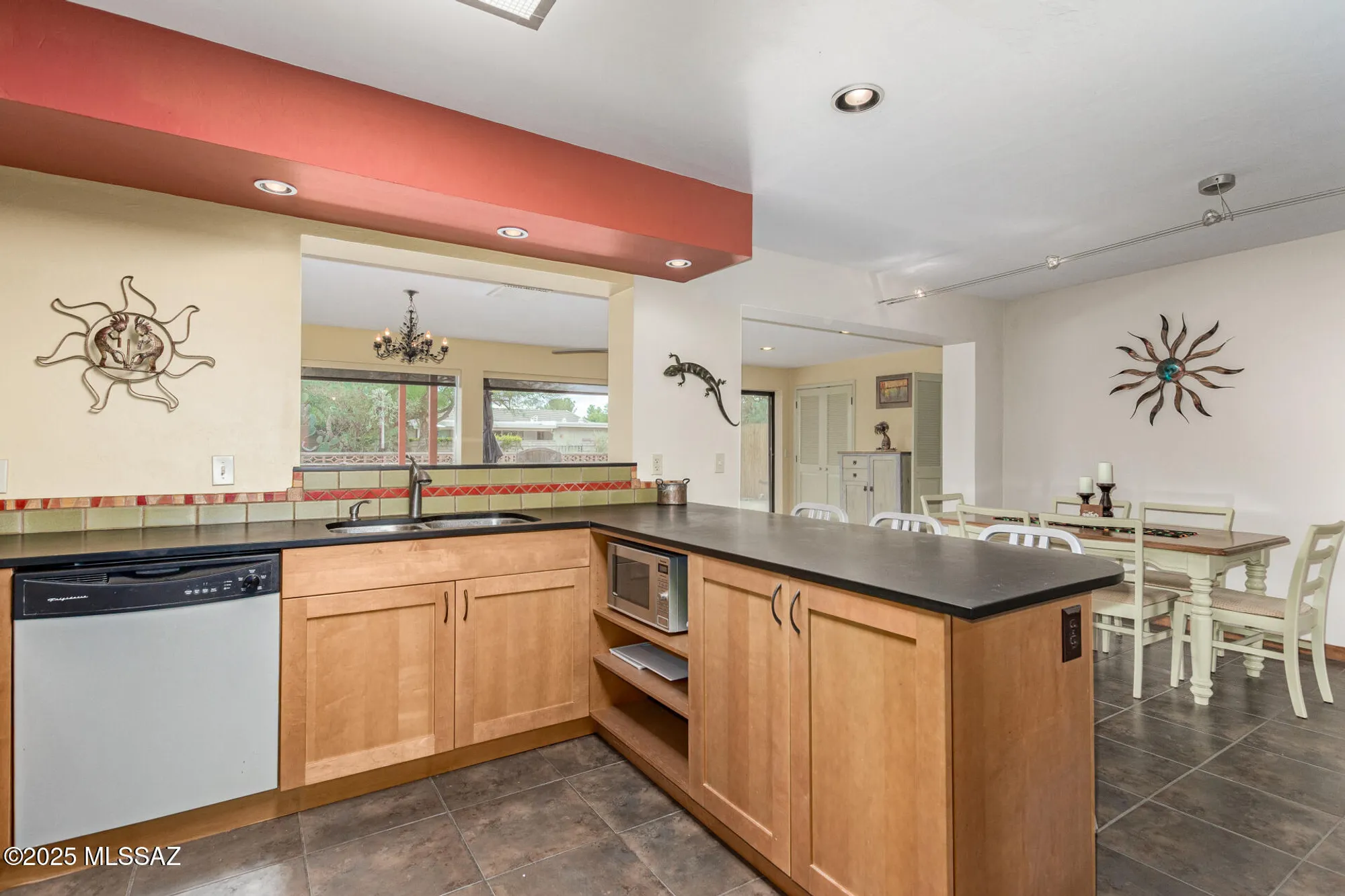 Property Slideshow image 22 of 41 | 212 e la espina, Green Valley, AZ, 85614