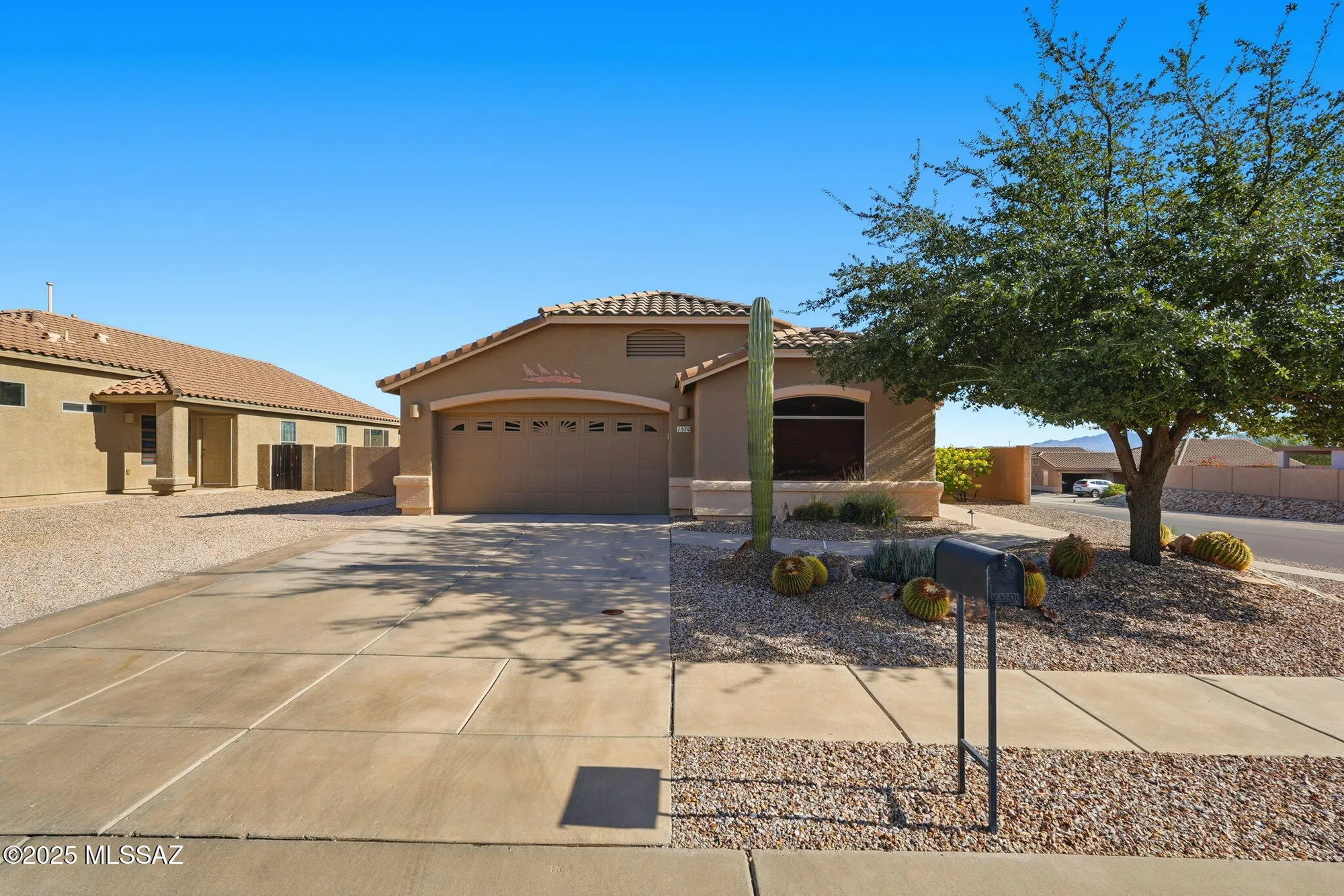Property Slideshow image 6 of 51 | 1570 n rio bonito, Green Valley, AZ, 85614