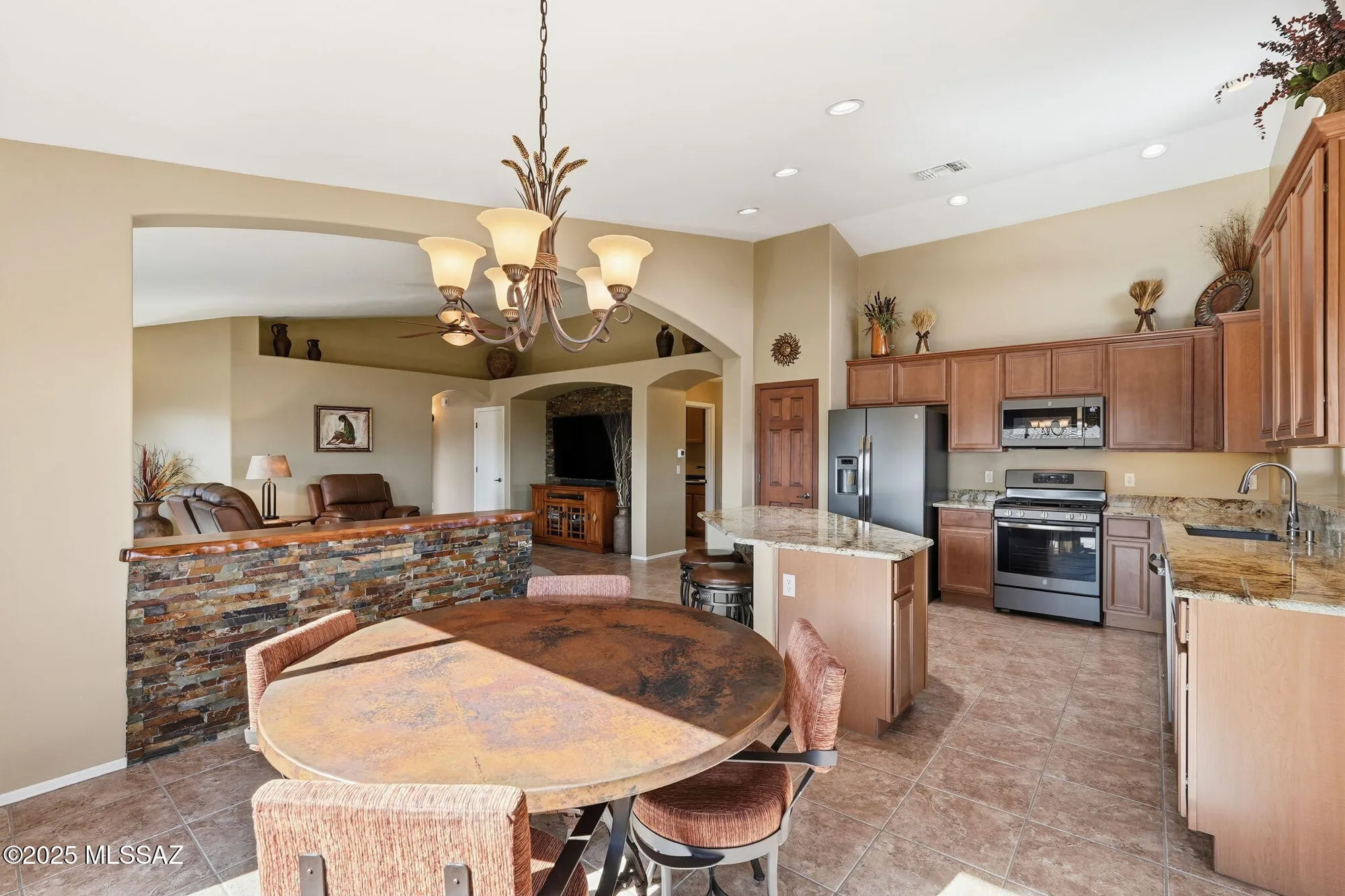 Property Slideshow image 14 of 51 | 1570 n rio bonito, Green Valley, AZ, 85614