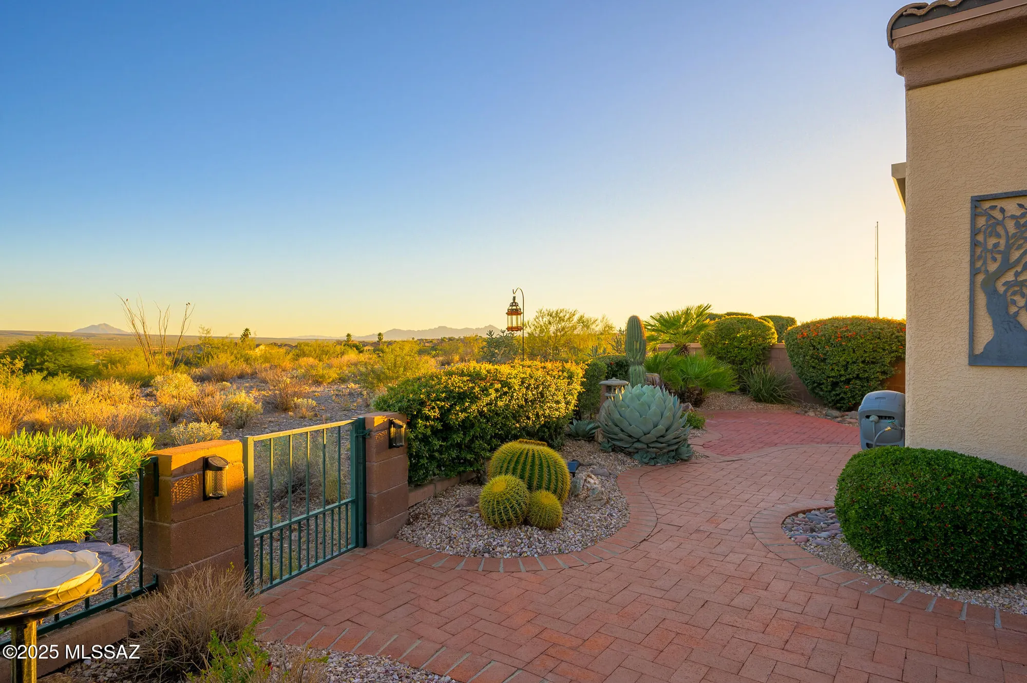 Property Slideshow image 3 of 32 | 1809 w calle casas lindas, Green Valley, AZ, 85622