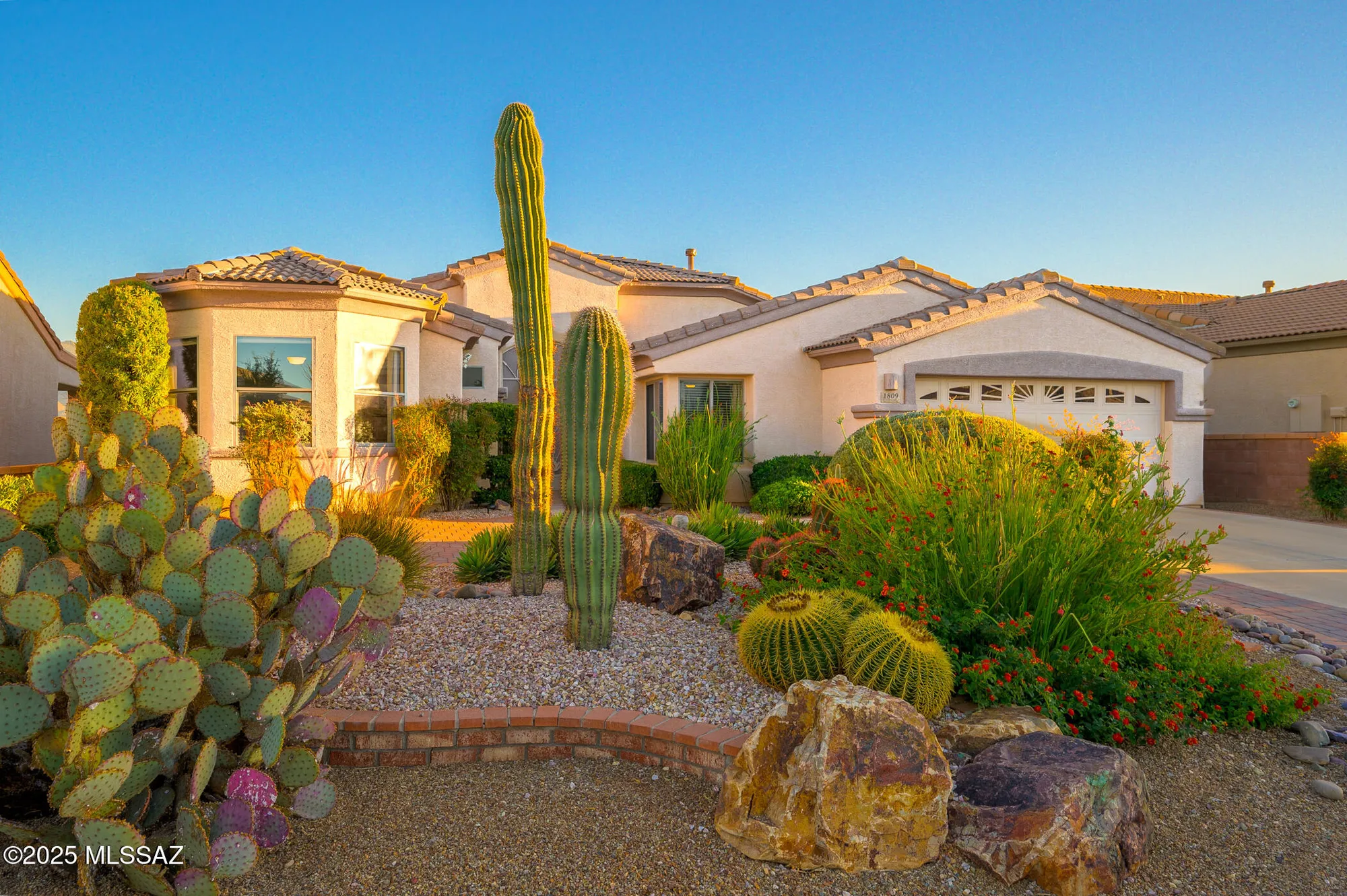 Property Slideshow image 4 of 32 | 1809 w calle casas lindas, Green Valley, AZ, 85622
