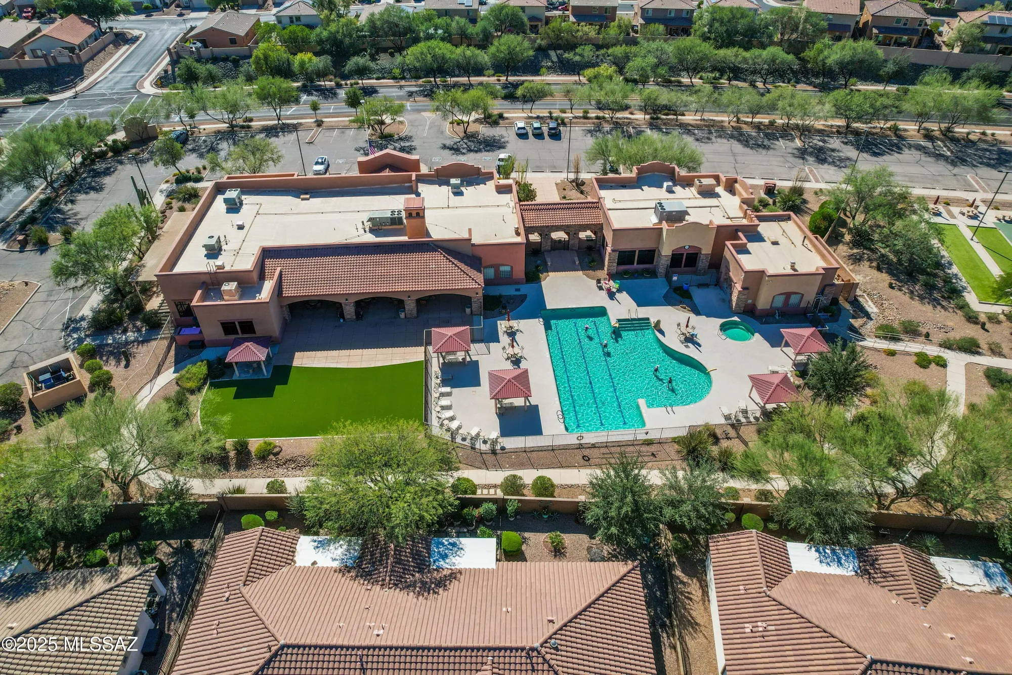 Property Slideshow image 2 of 25 | 300 w calle media luz, Sahuarita, AZ, 85629
