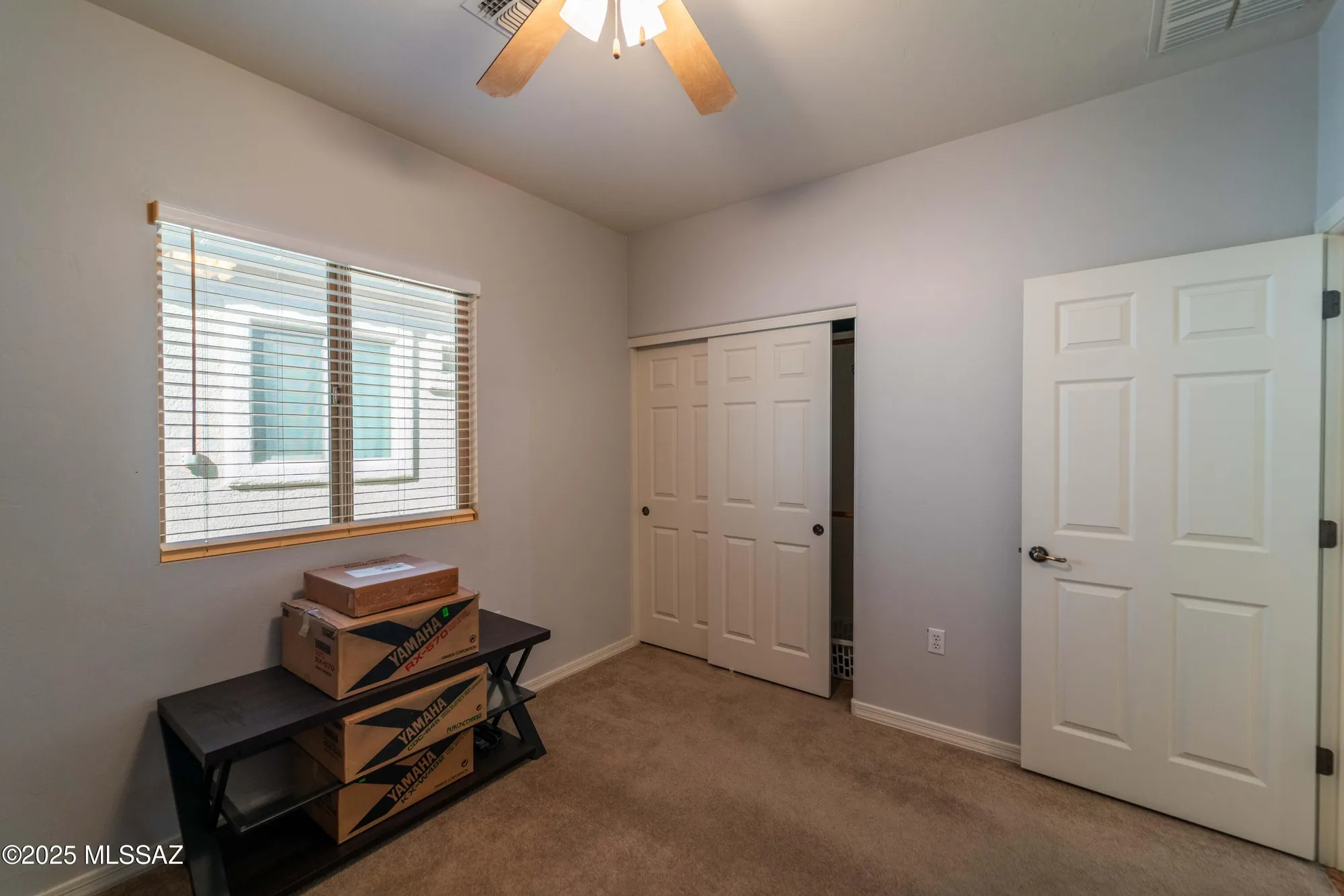 Property Slideshow image 13 of 25 | 300 w calle media luz, Sahuarita, AZ, 85629