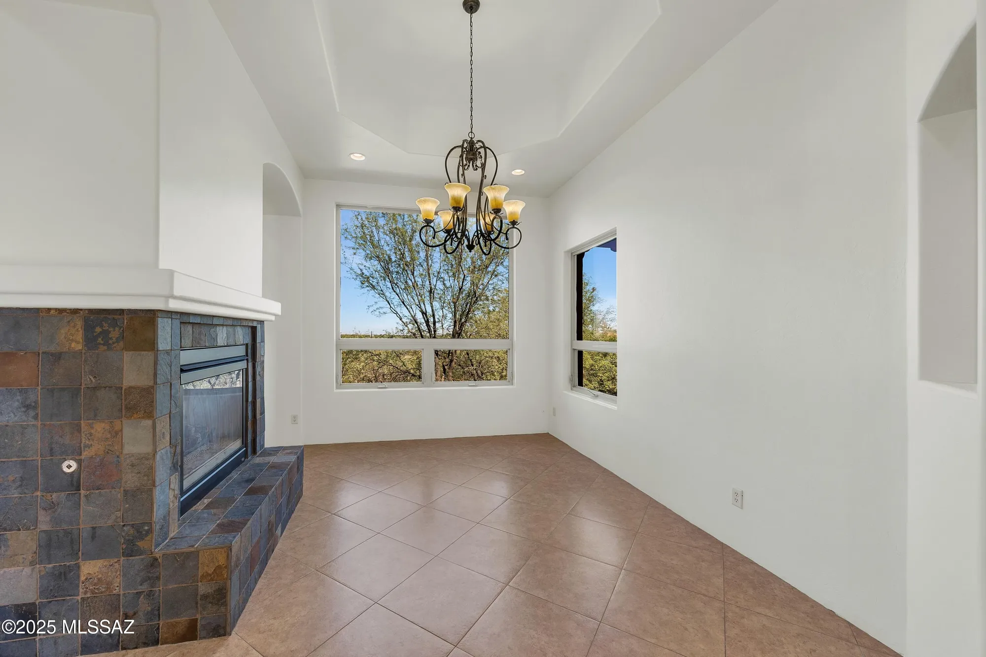 Property Slideshow image 9 of 34 | 1120 s kent spring pl, Green Valley, AZ, 85614