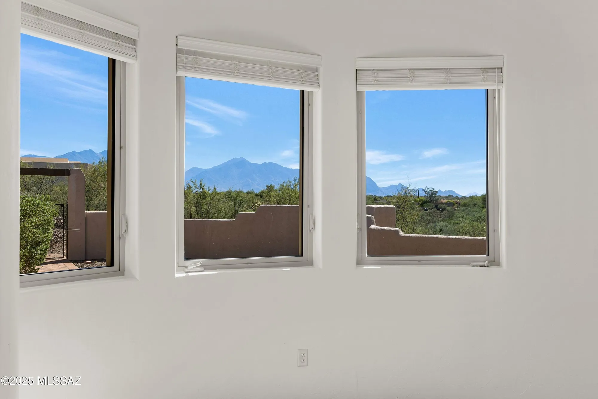 Property Slideshow image 10 of 34 | 1120 s kent spring pl, Green Valley, AZ, 85614