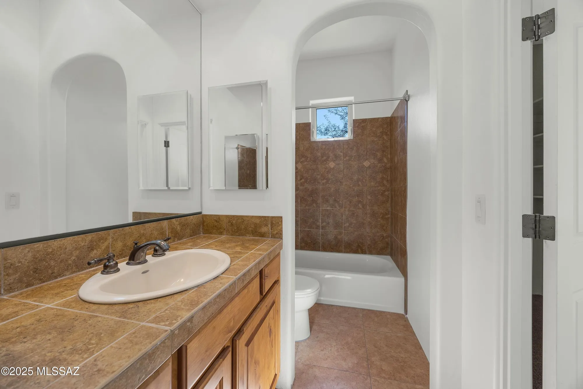 Property Slideshow image 28 of 34 | 1120 s kent spring pl, Green Valley, AZ, 85614