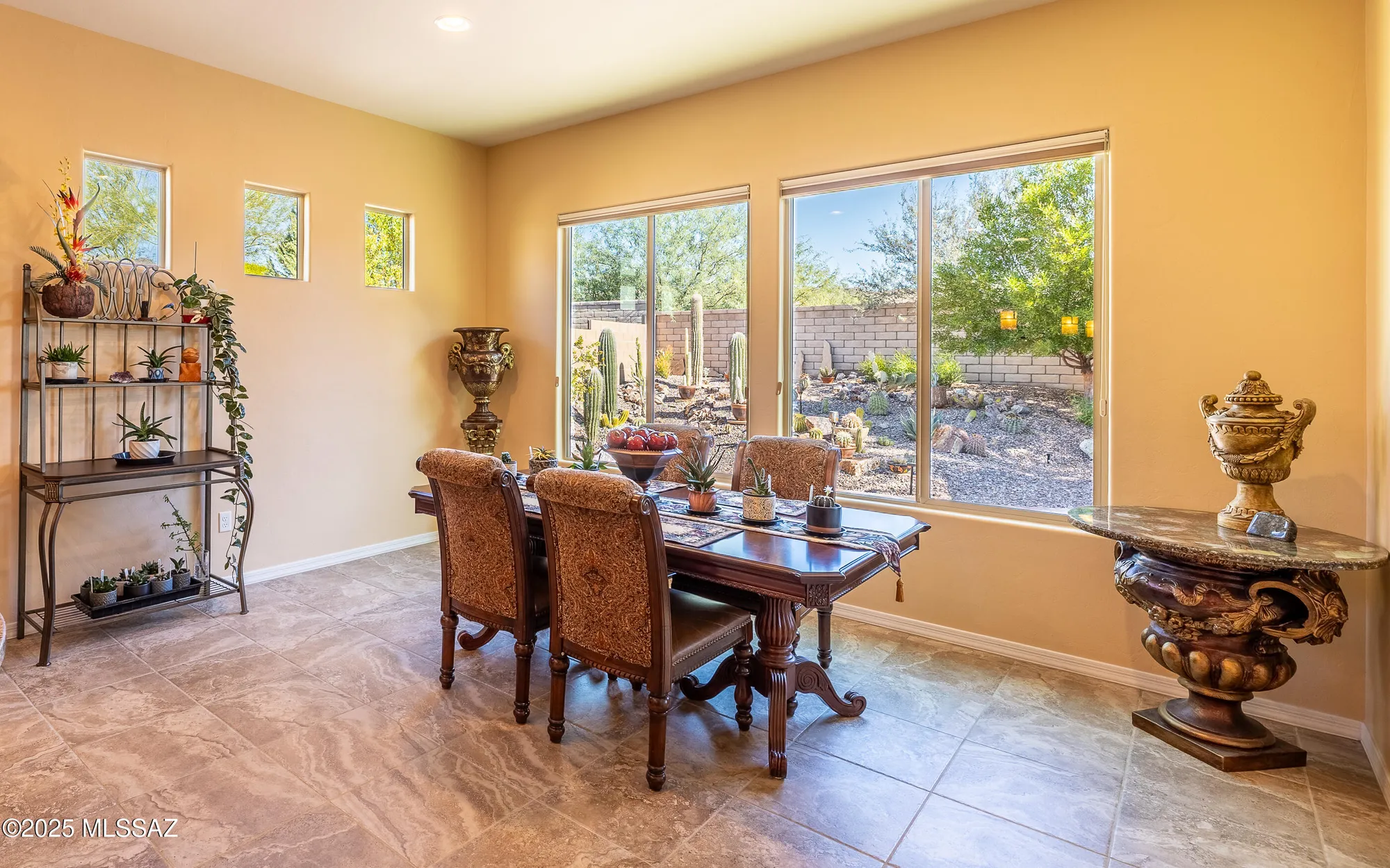 Property Slideshow image 10 of 46 | 14242 n bright angel trl, Marana, AZ, 85658