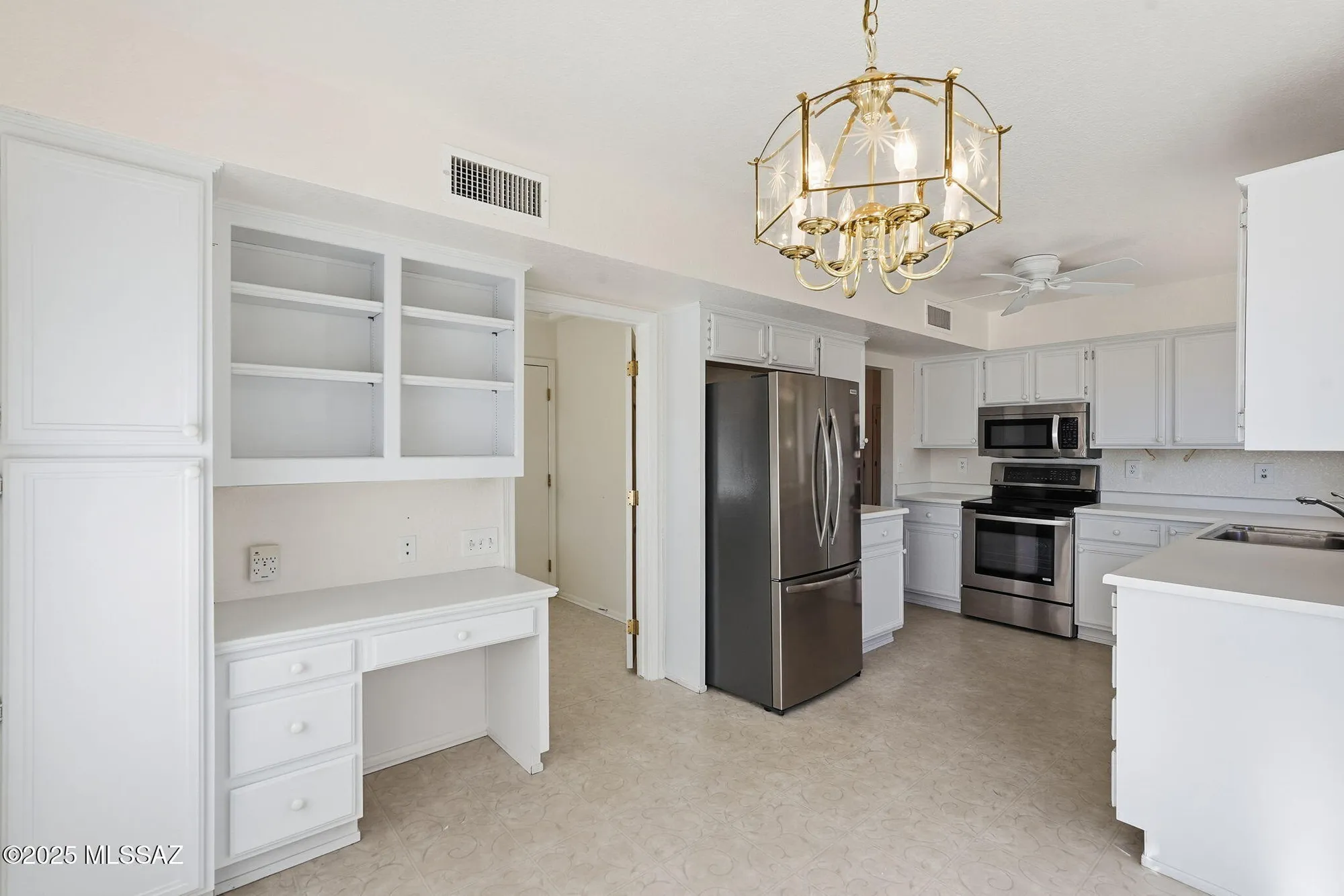 Property Slideshow image 11 of 38 | 14380 n coyote canyon ln, Oro Valley, AZ, 85755