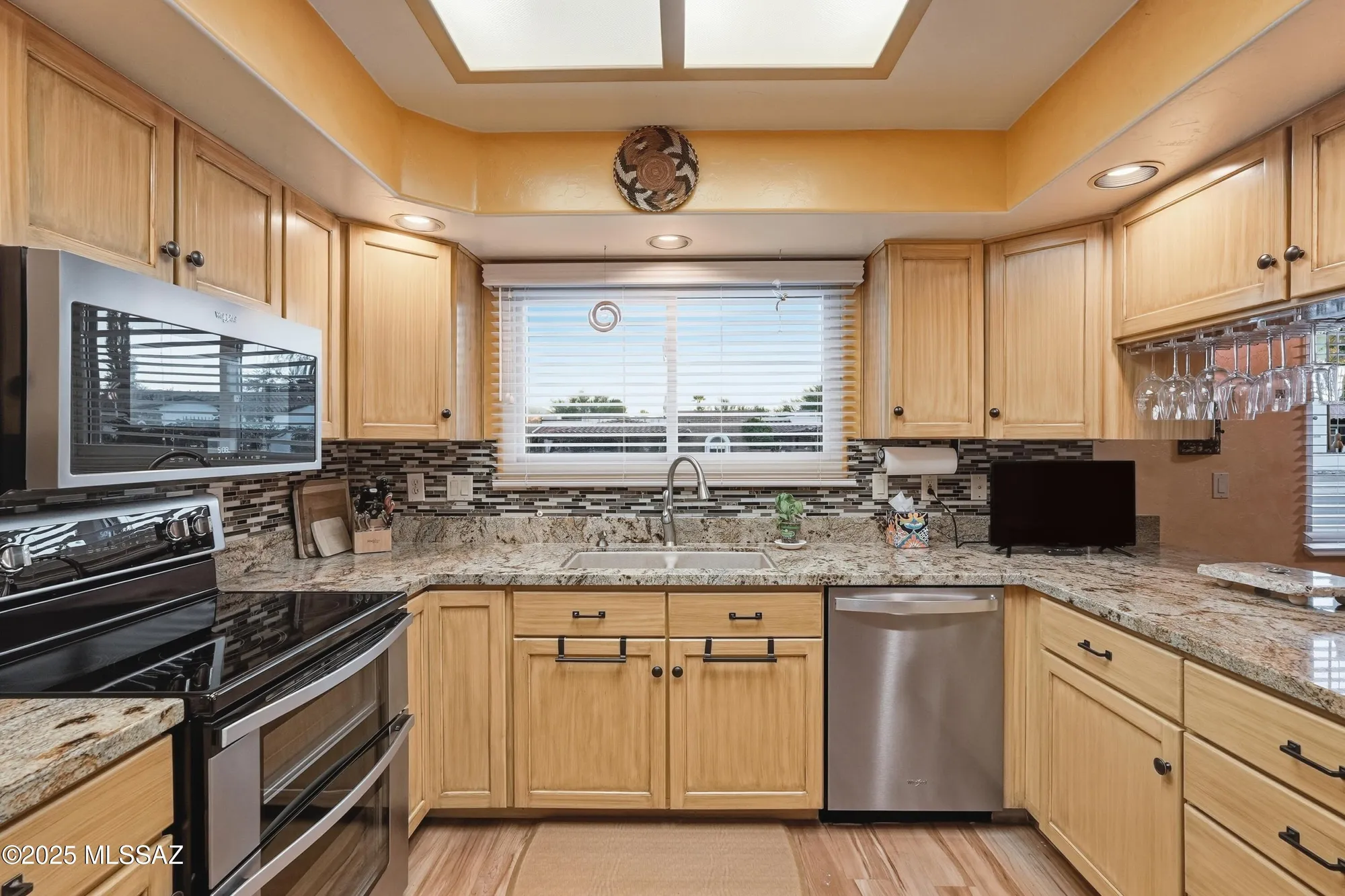 Property Slideshow image 13 of 38 | 425 e paseo chuparosas, Green Valley, AZ, 85614