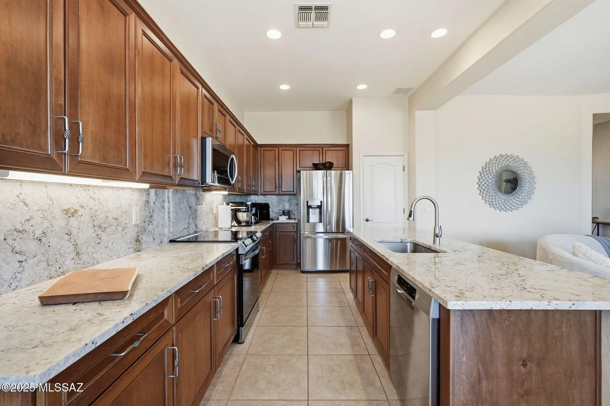 Property Slideshow image 13 of 43 | 5901 s painted canyon dr, Green Valley, AZ, 85622