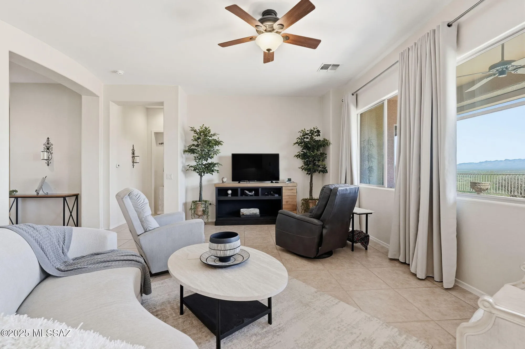 Property Slideshow image 8 of 43 | 5901 s painted canyon dr, Green Valley, AZ, 85622