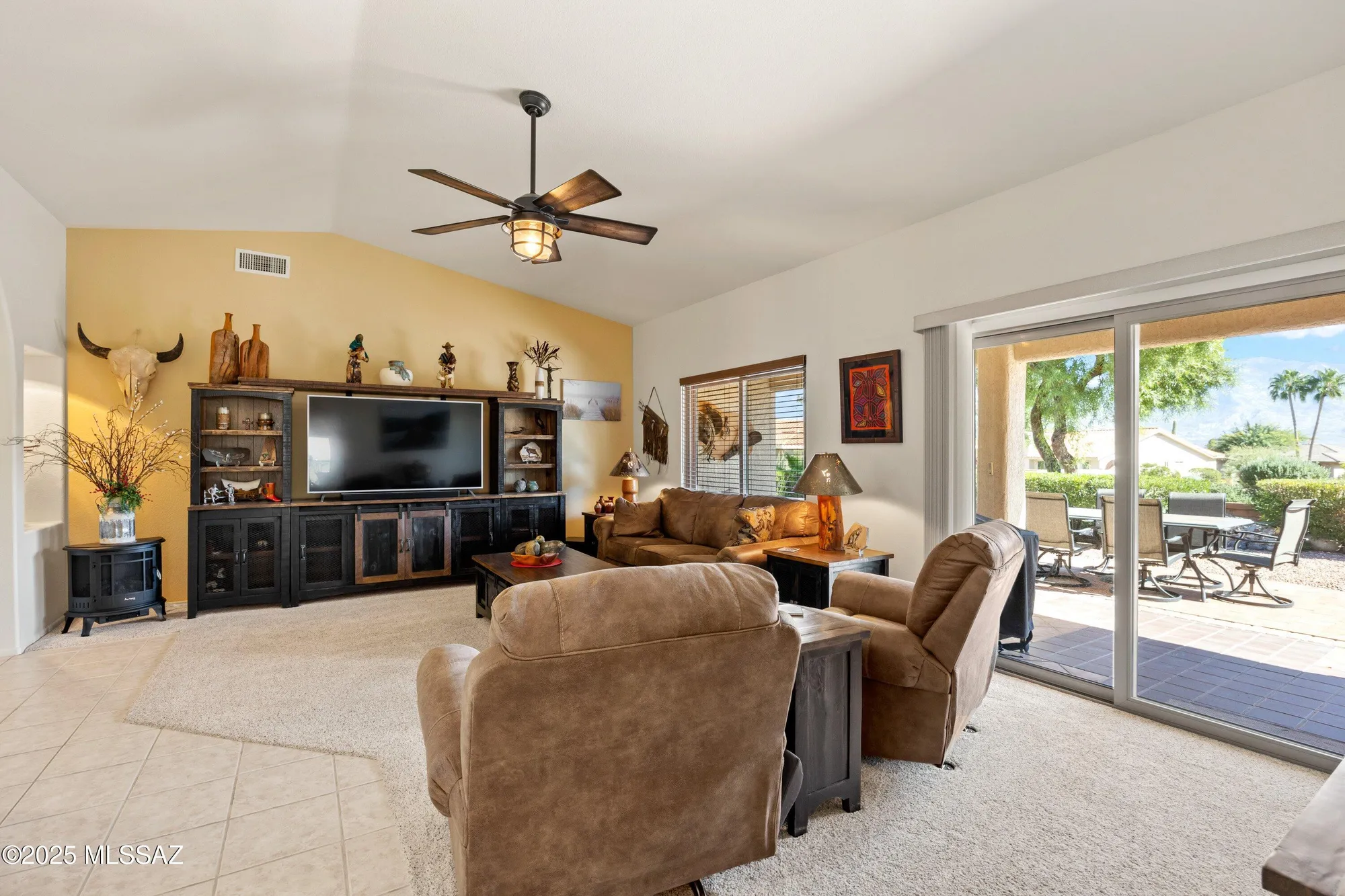Property Slideshow image 7 of 38 | 14536 n rock springs ln, Oro Valley, AZ, 85755