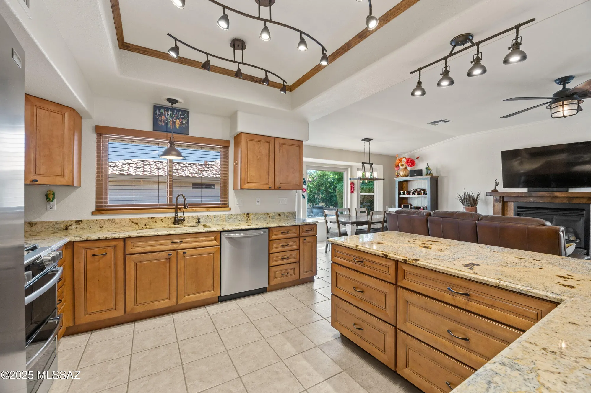 Property Slideshow image 12 of 38 | 14536 n rock springs ln, Oro Valley, AZ, 85755