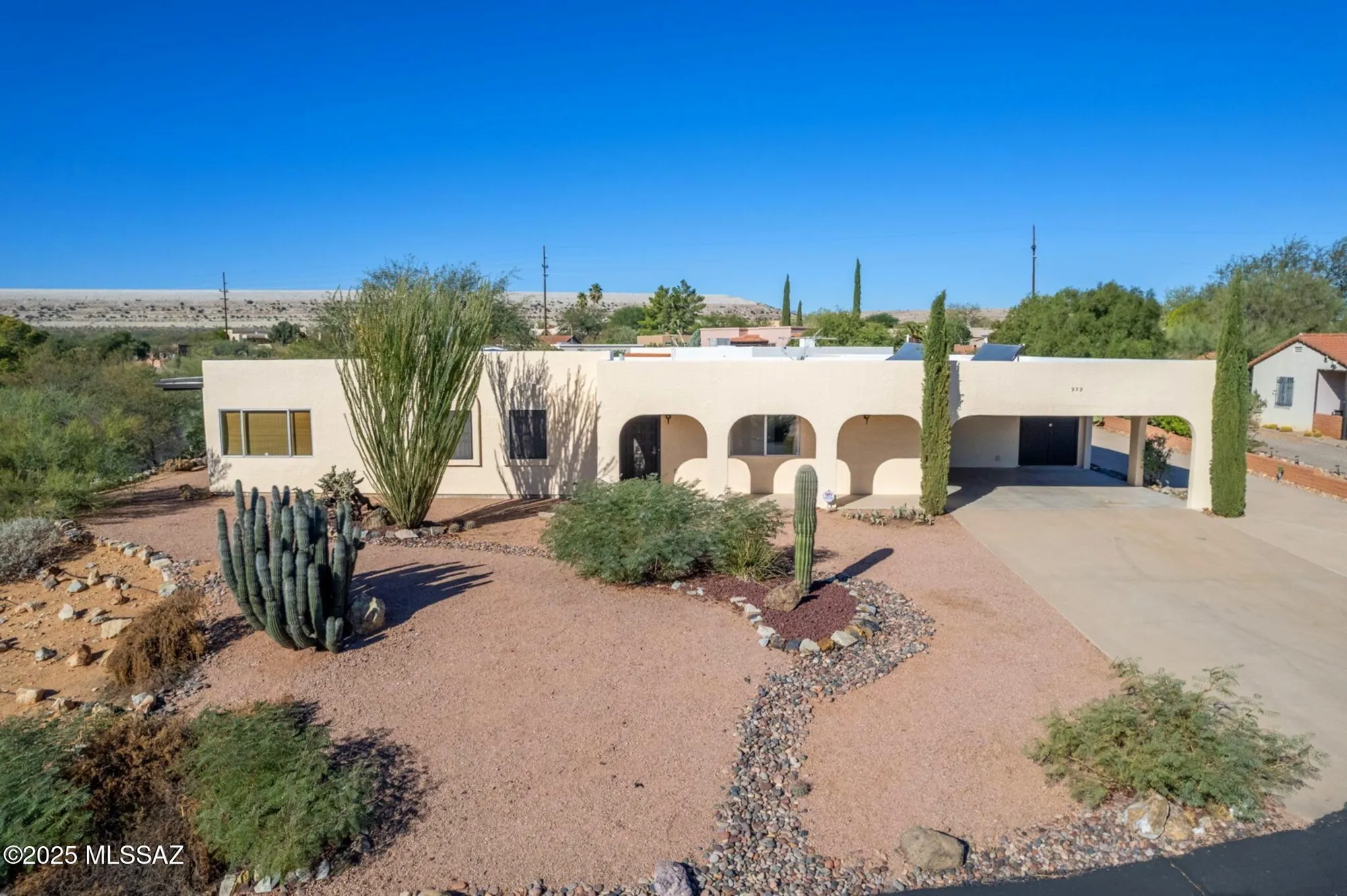 Property Slideshow image 1 of 50 | 959 s las lomas cir, Green Valley, AZ, 85614