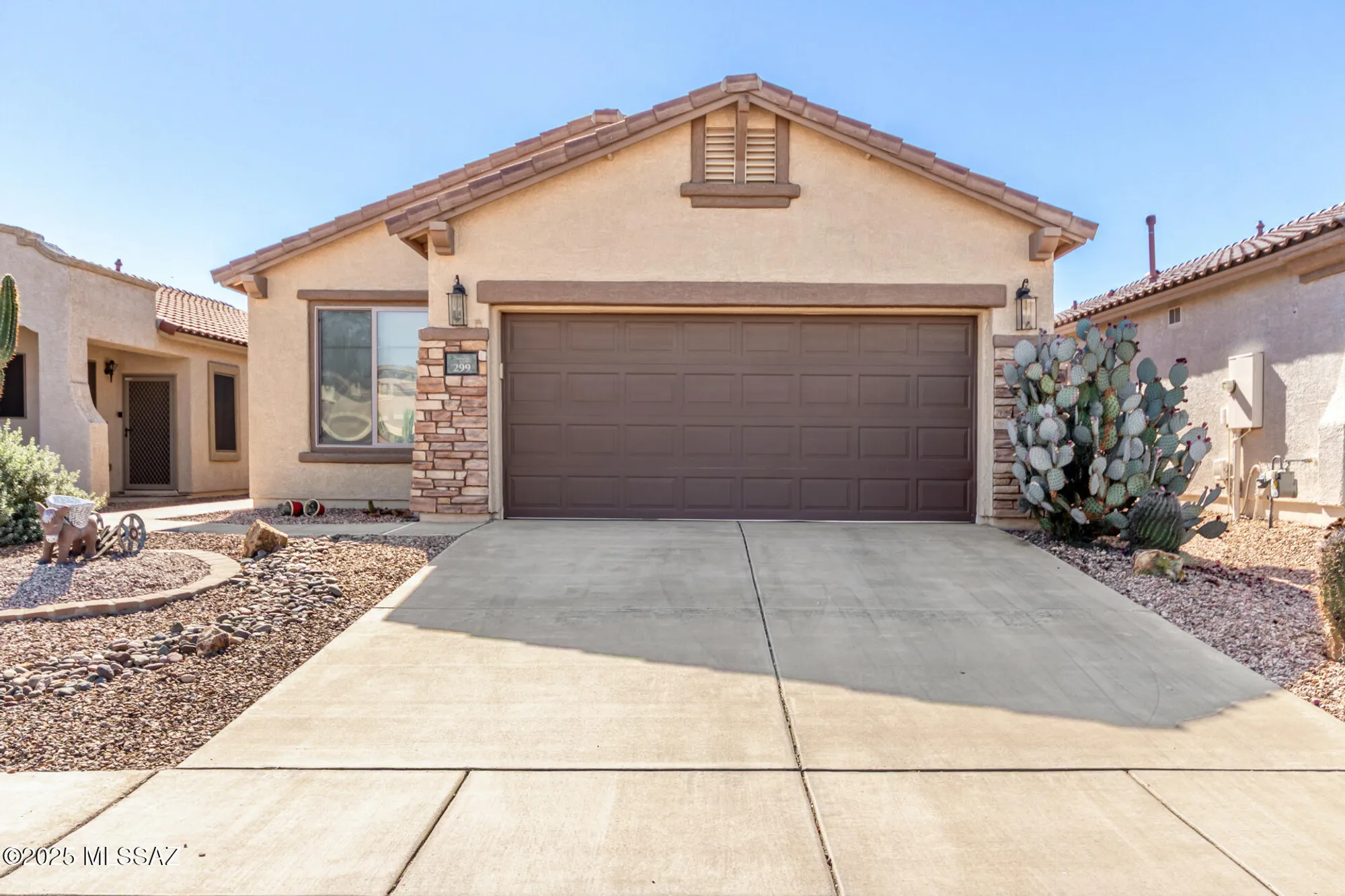 Property Slideshow image 1 of 48 | 299 w calle del estribo, Sahuarita, AZ, 85629
