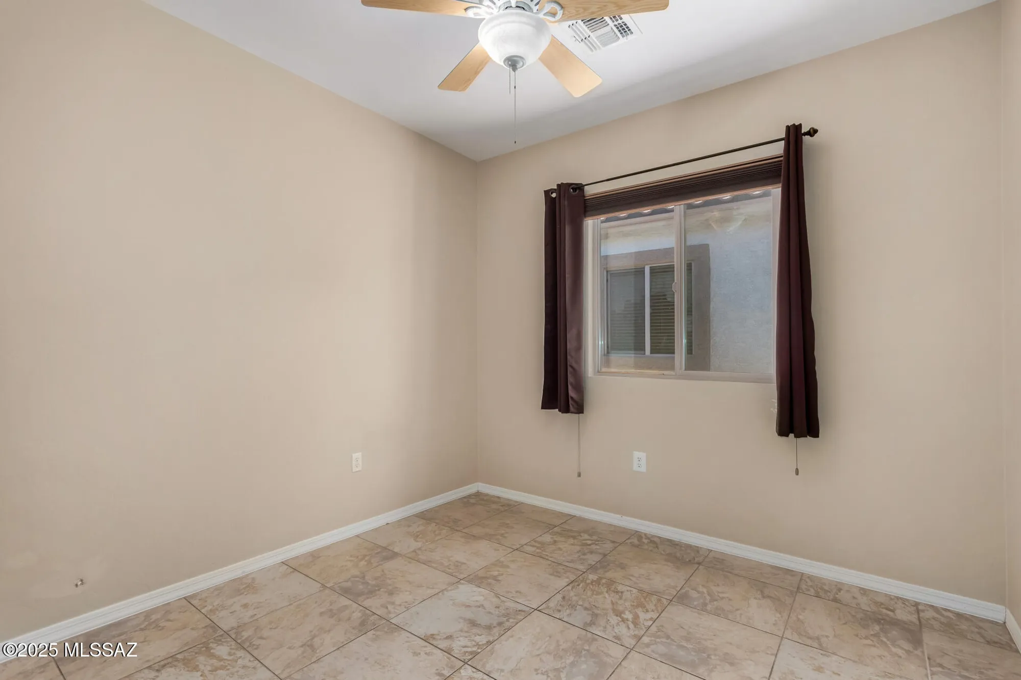 Property Slideshow image 20 of 48 | 299 w calle del estribo, Sahuarita, AZ, 85629