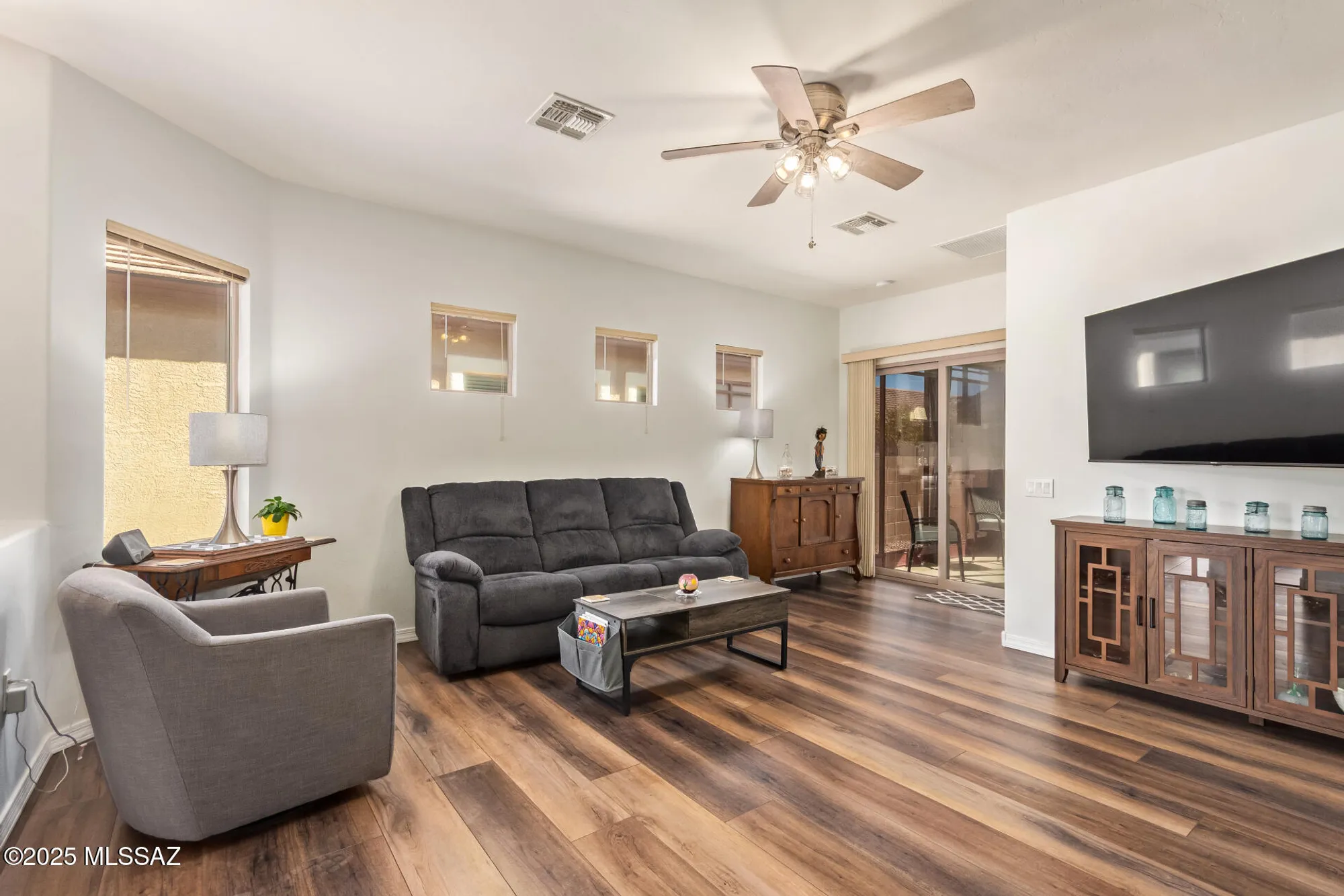 Property Slideshow image 5 of 46 | 479 w calle moncayo, Sahuarita, AZ, 85629